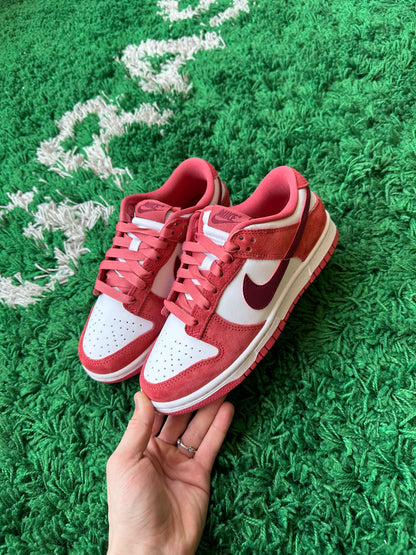Nike Dunk Low “Valentines Day” 2024
