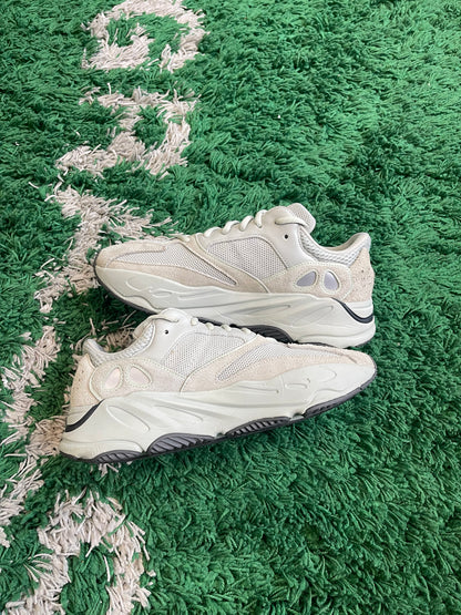 Yeezy 700 “Salt”