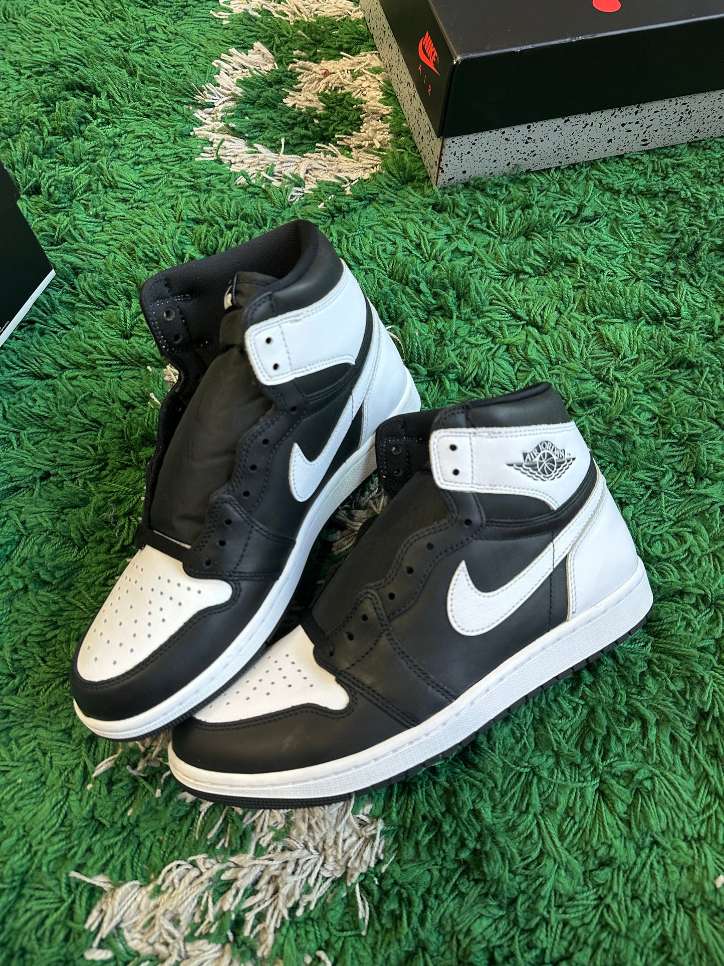 Jordan 1 High “Black White”