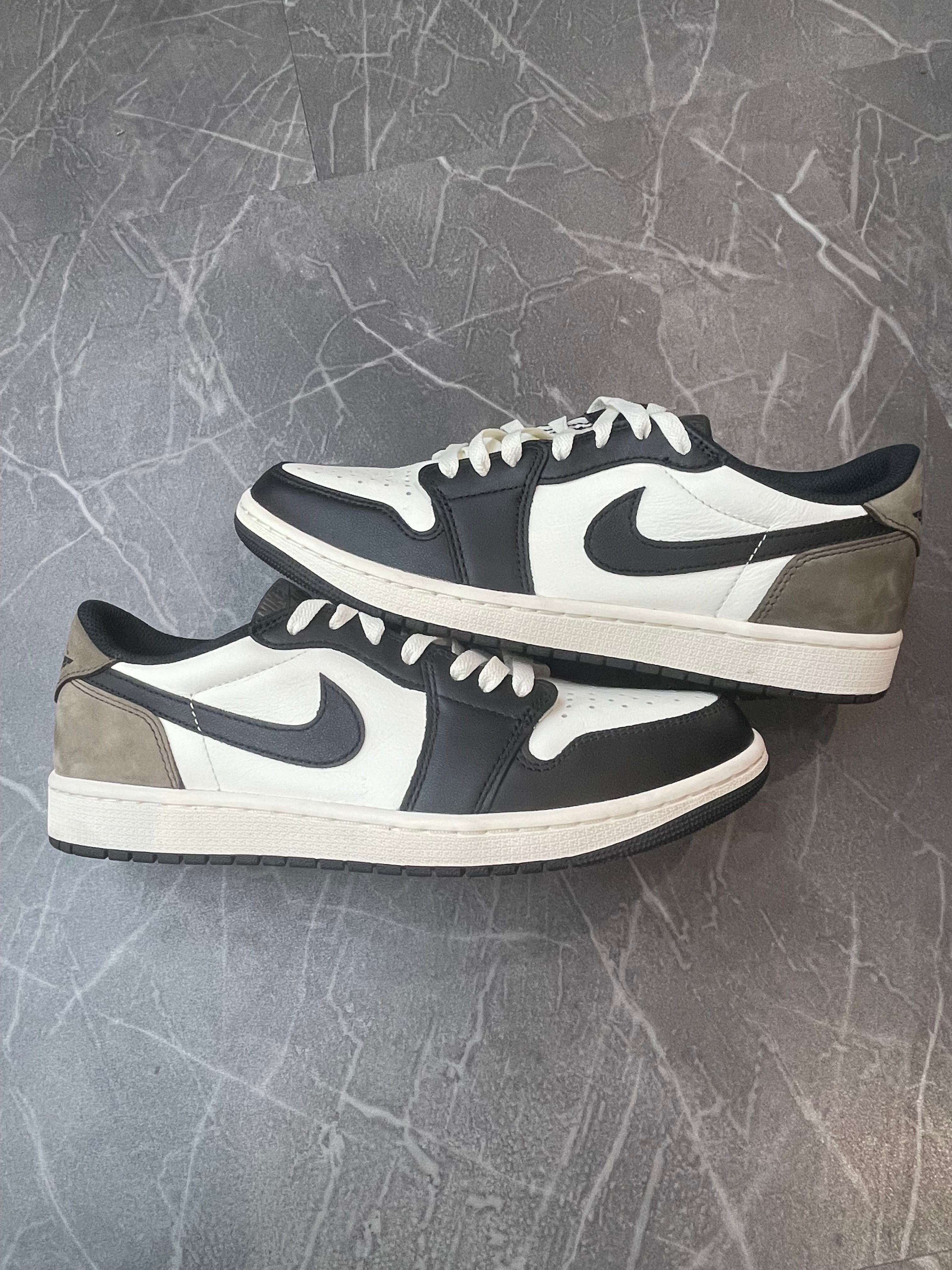 Jordan 1 Low “Mocha”
