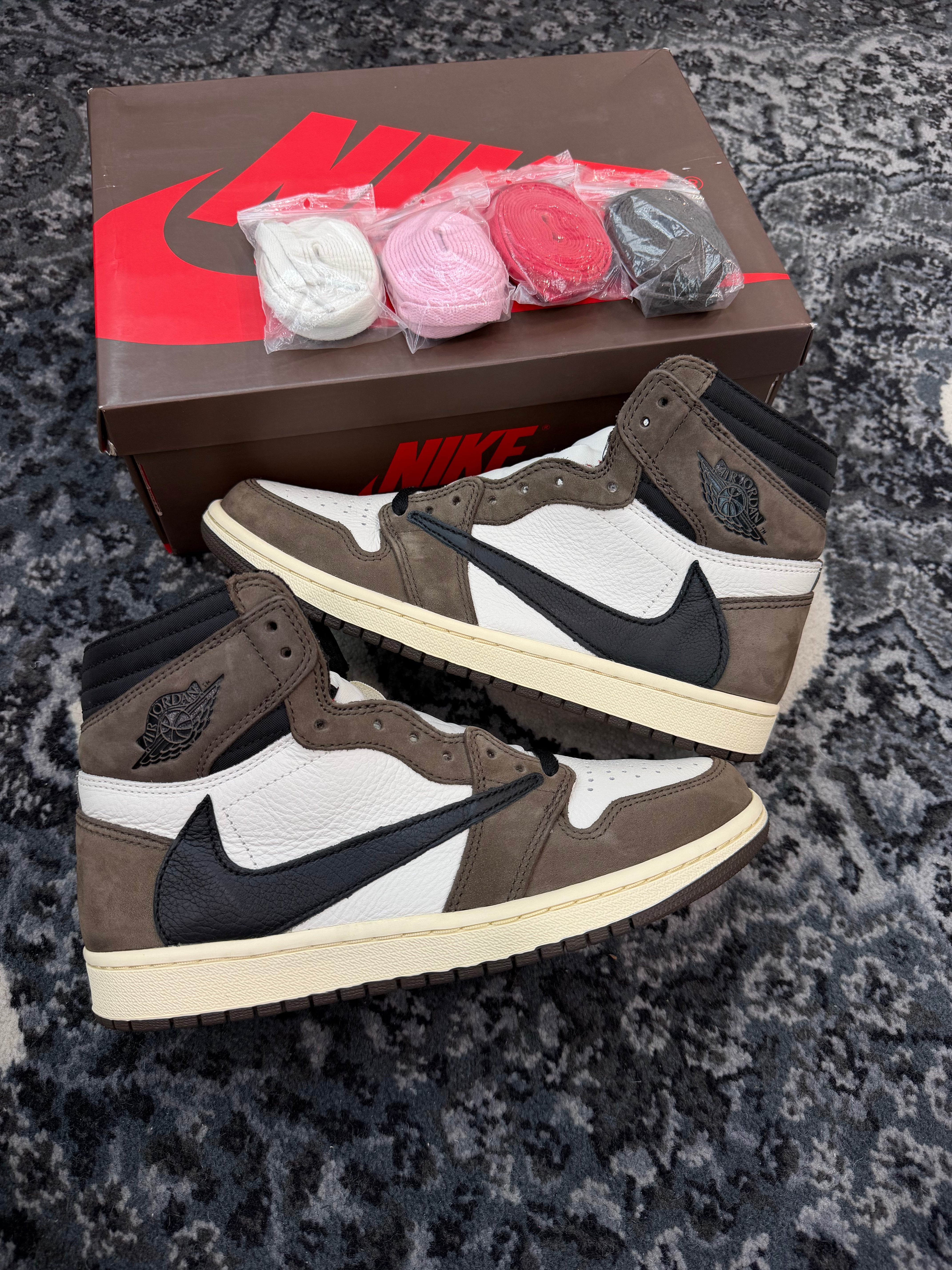 Jordan 1 High x Travis Scott “Mocha”