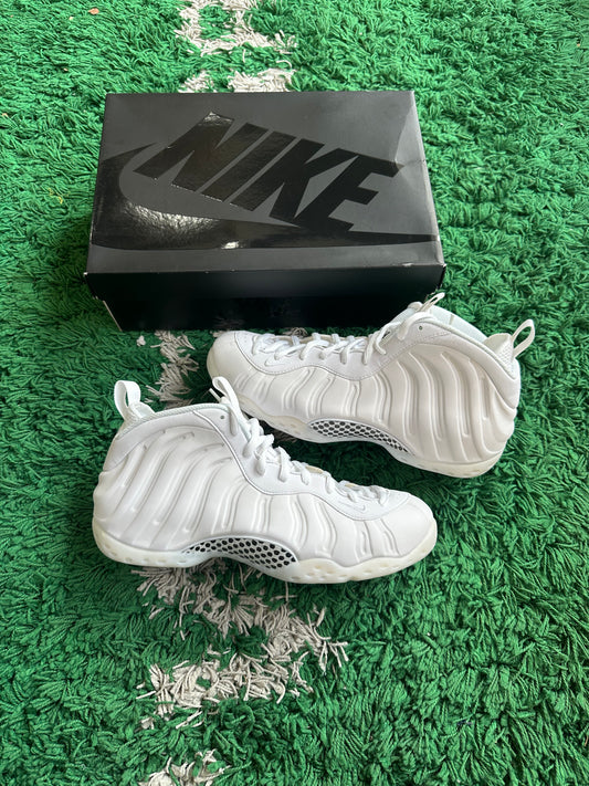 Nike Air Foamposite One “Triple White”