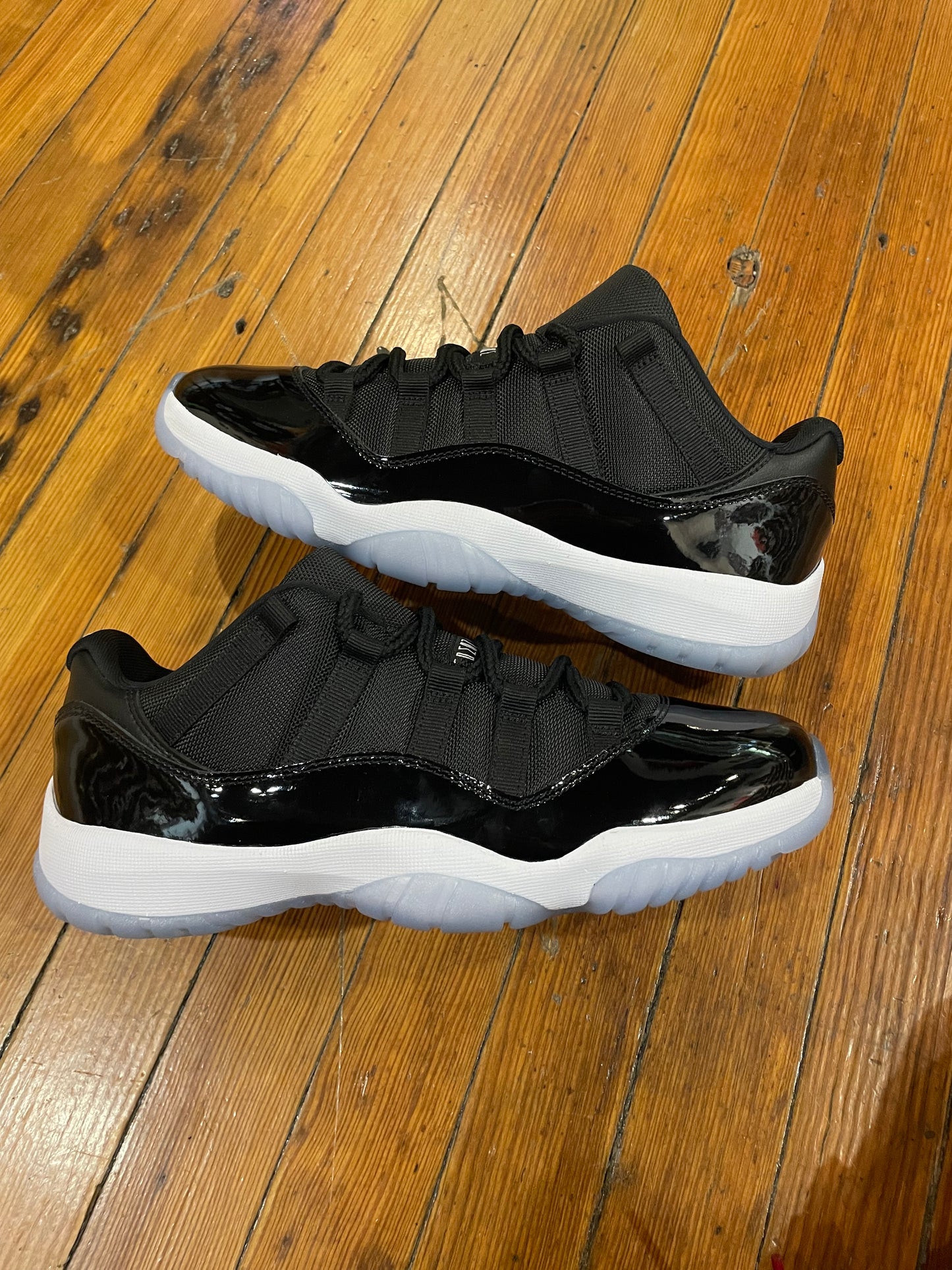 Jordan 11 Low “Space Jam”