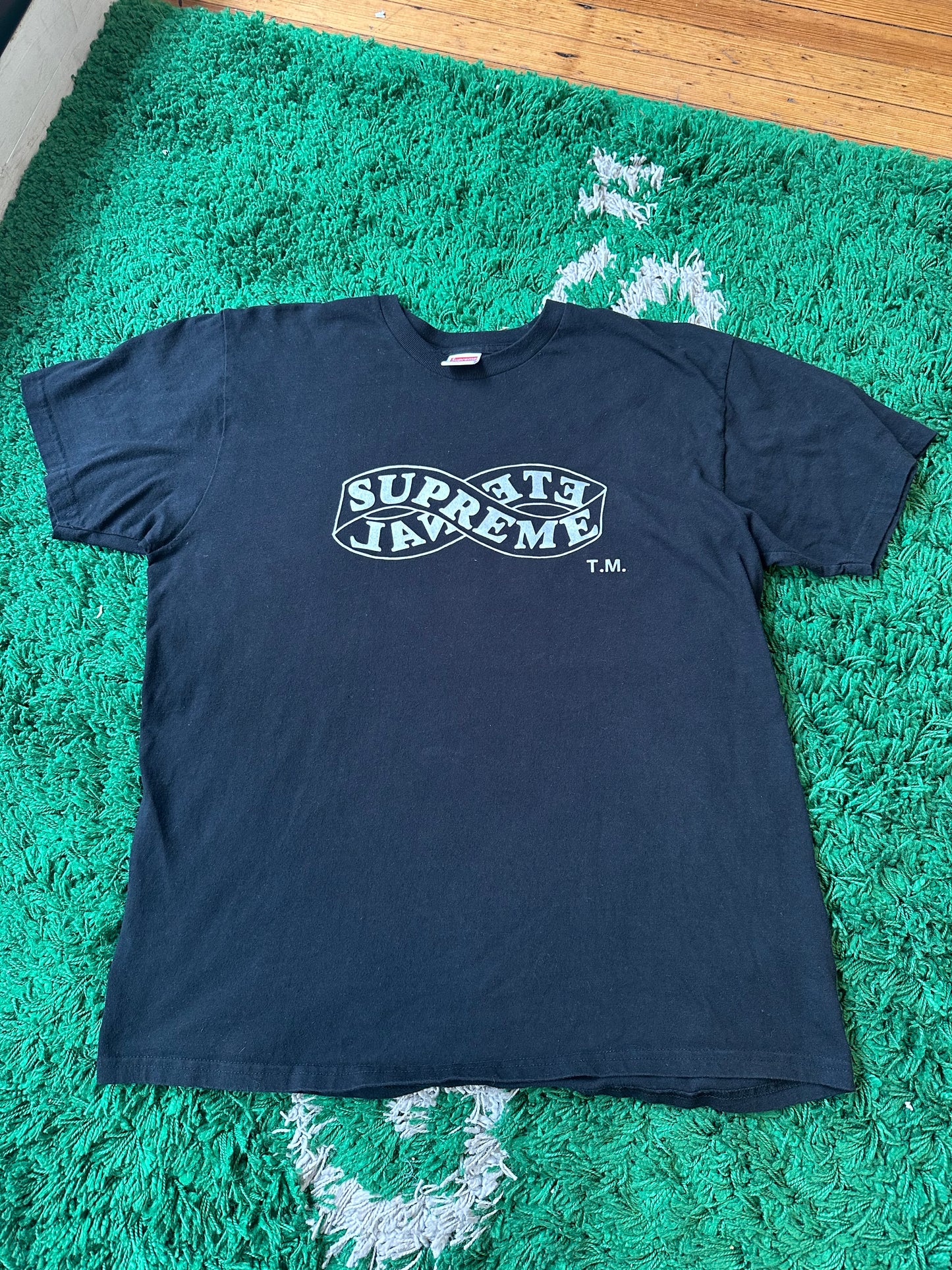 Supreme Tee “Eternal”