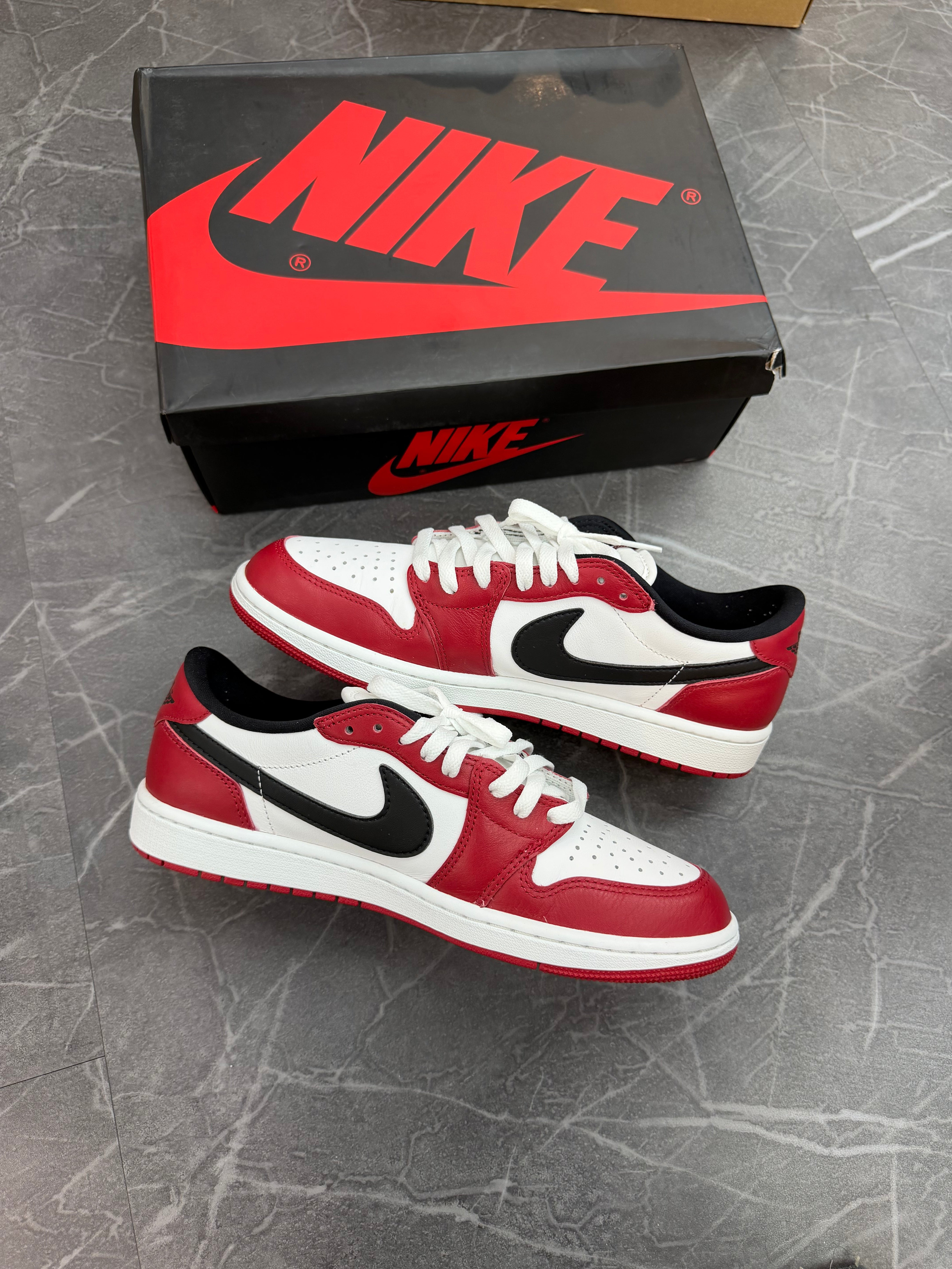 Jordan 1 Low “Chicago”