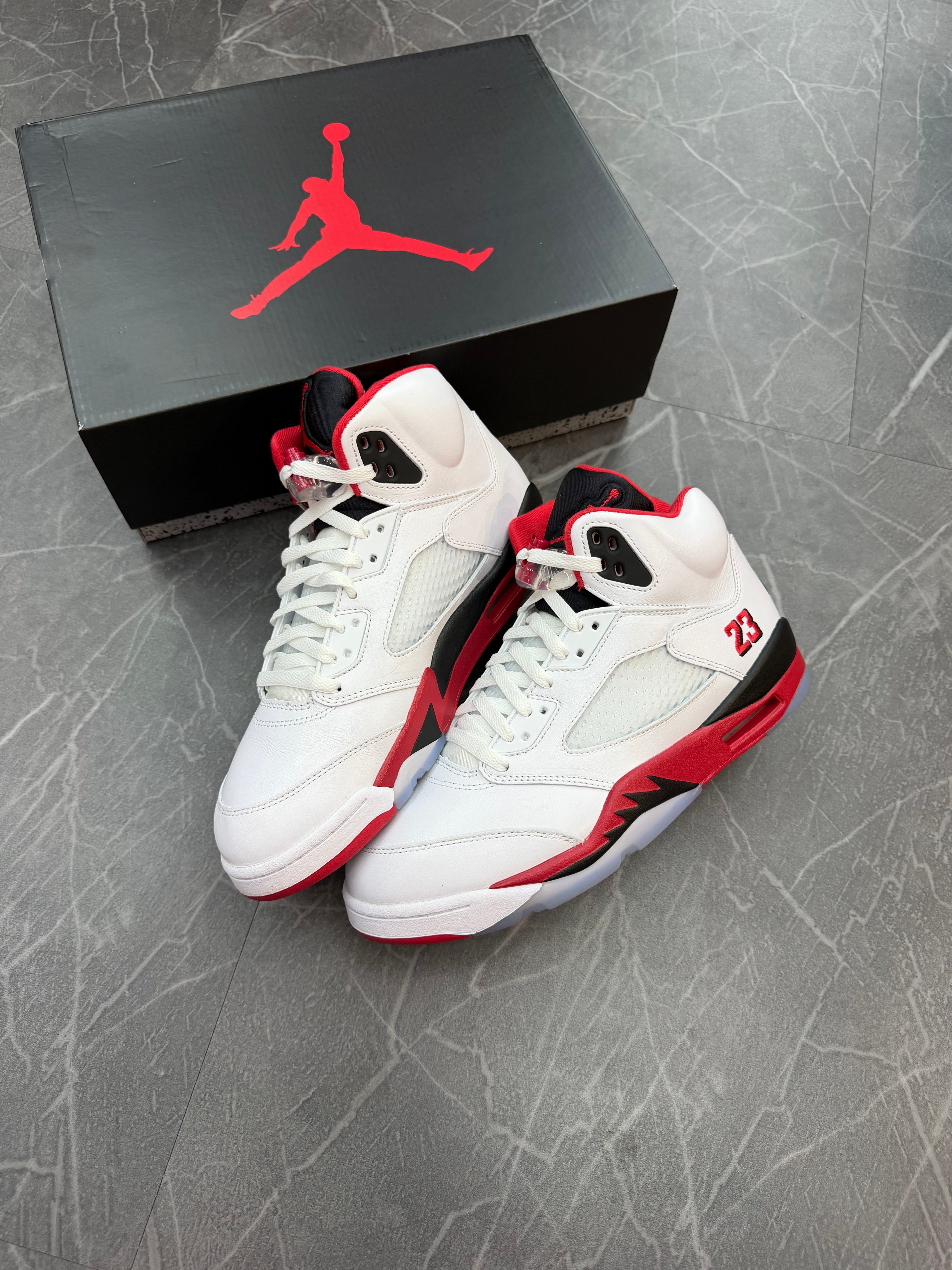 Jordan 5 “Fire Red”