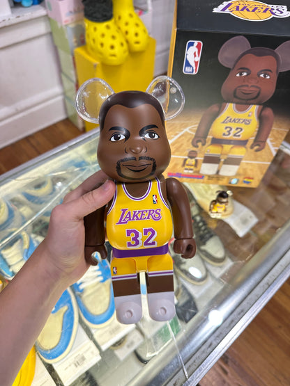 BearBrick 400% & 100% “Lakers Magic Johnson”