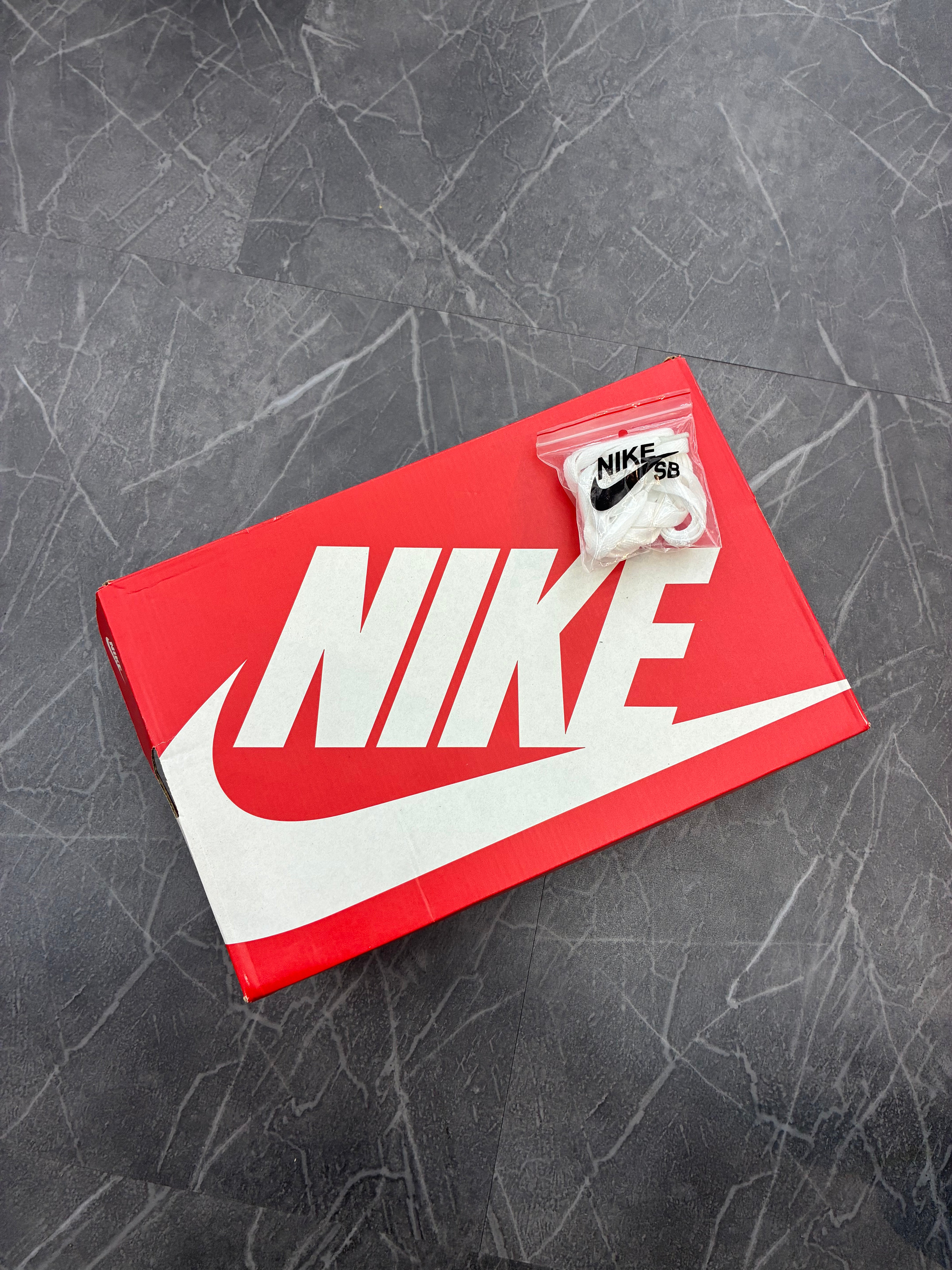 Nike Dunk Low “Syracuse”