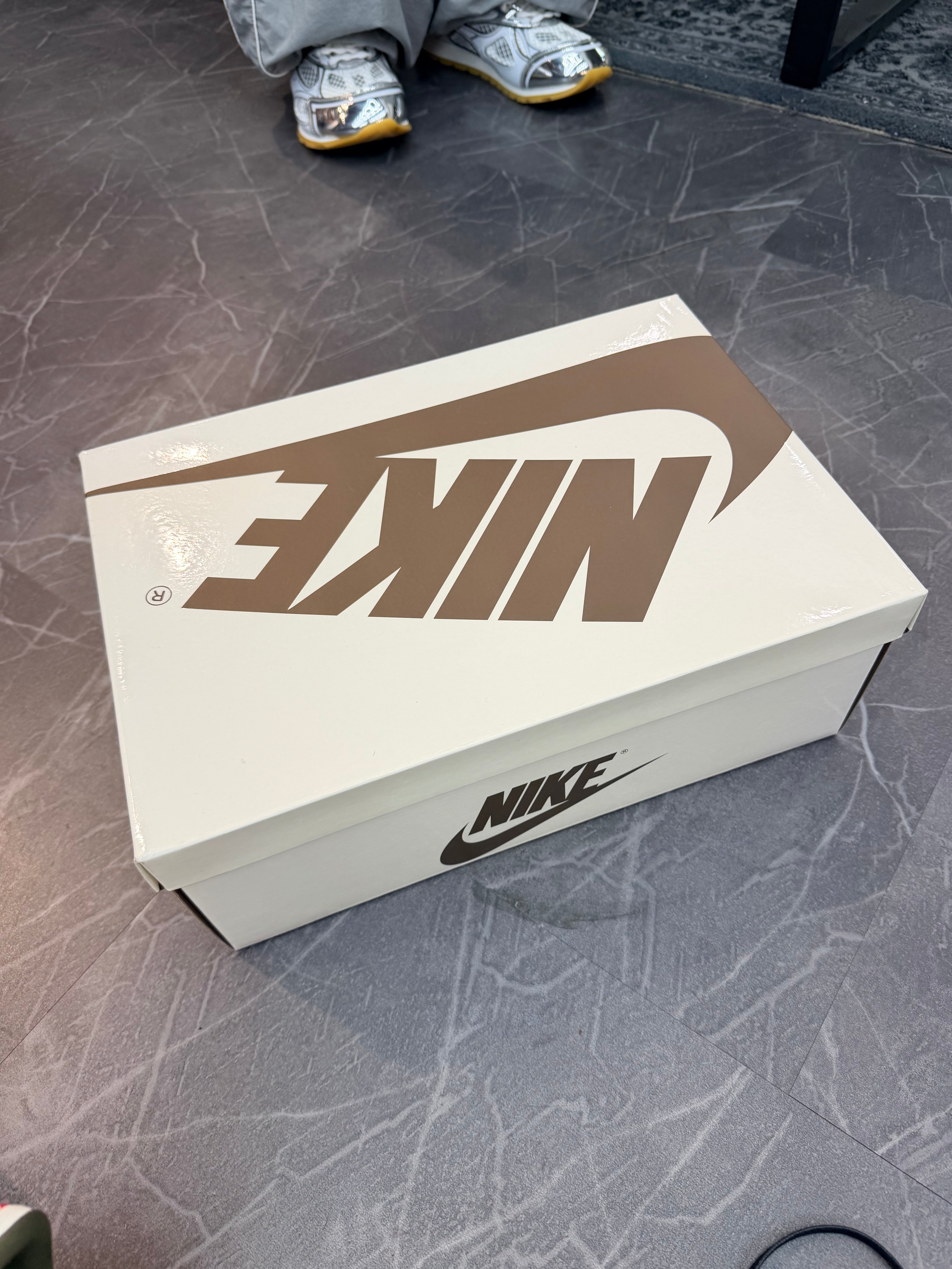 Travis Scott Jordan 1 Low “Medium Olive”