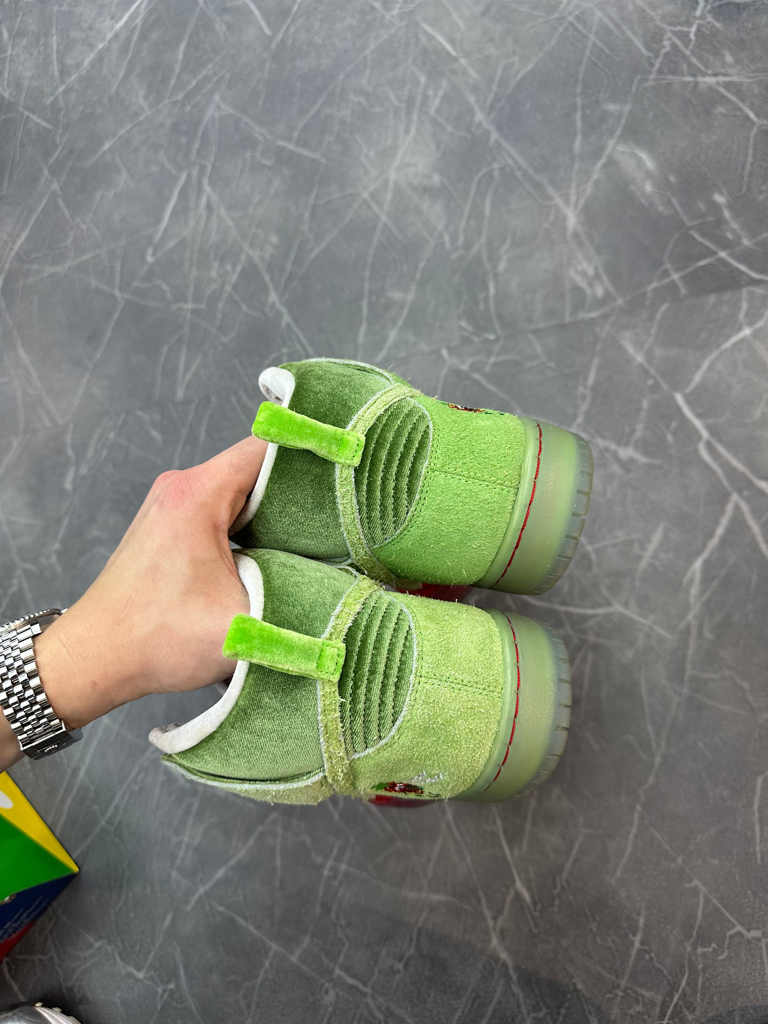 Nike SB Dunk High “Strawberry Cough”