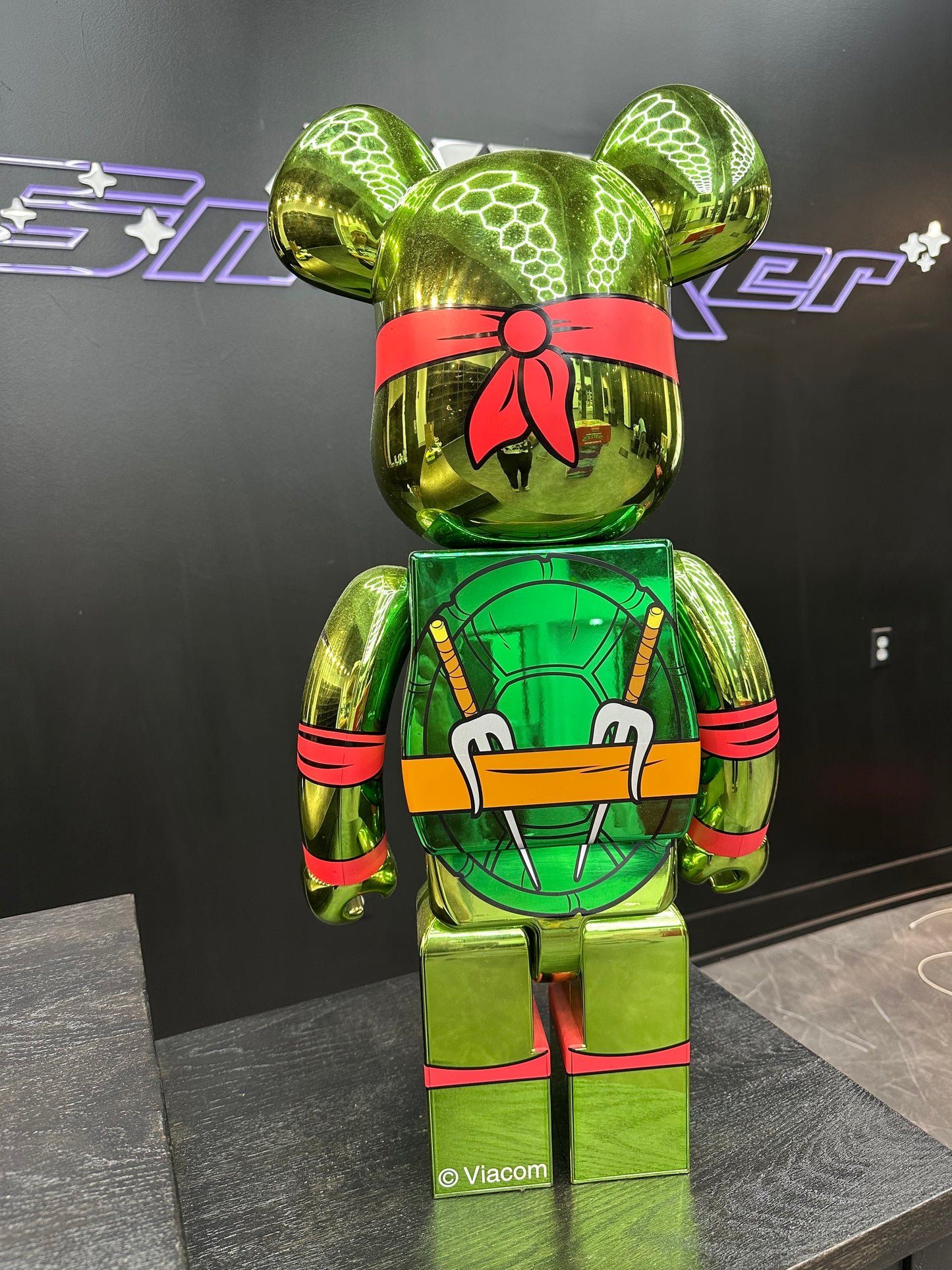 Bearbrick 1000% “Teenage Mutant Ninja Turtles Raphael Chrome”