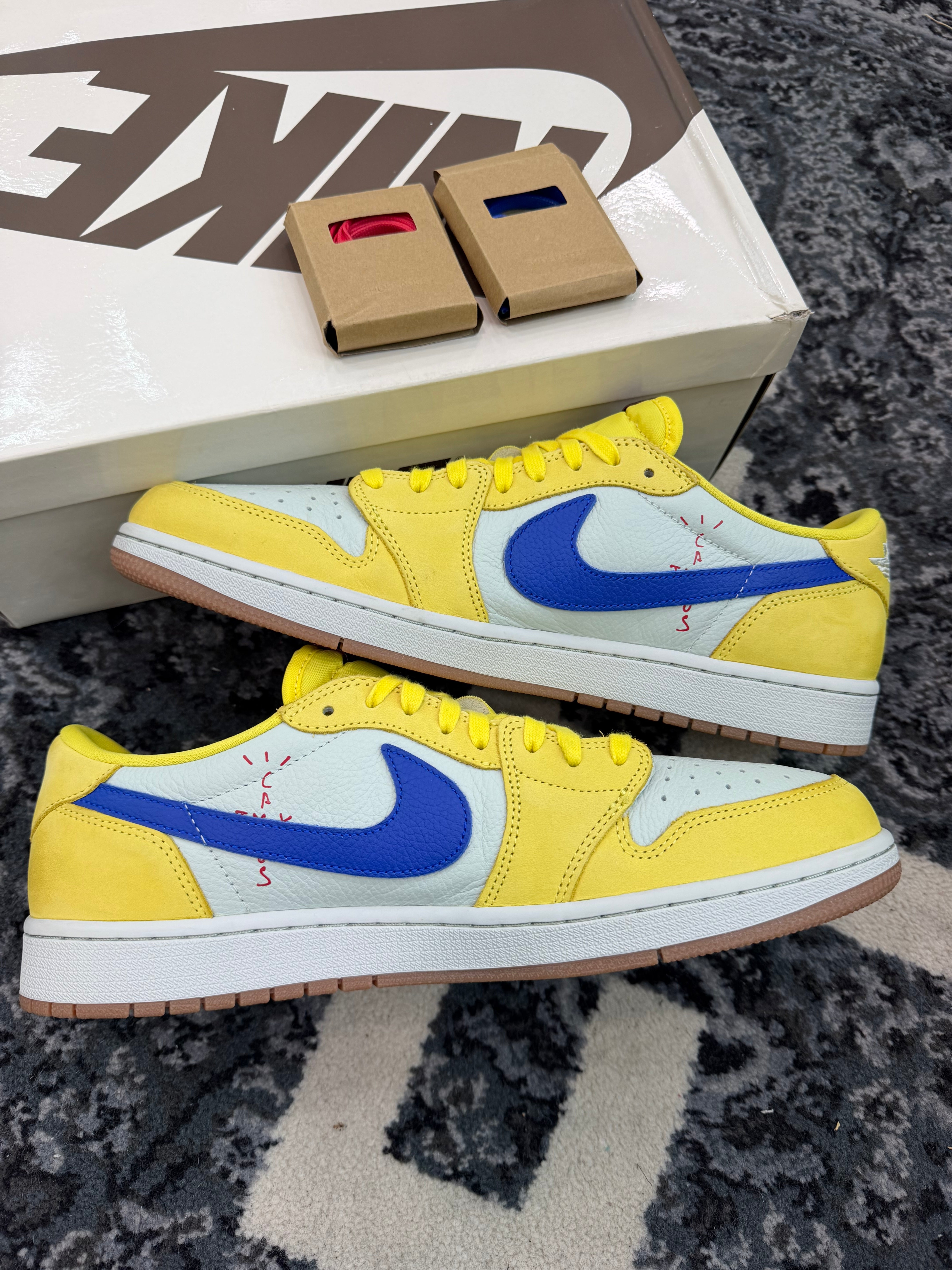 Jordan 1 Low x Travis Scott “Canary”