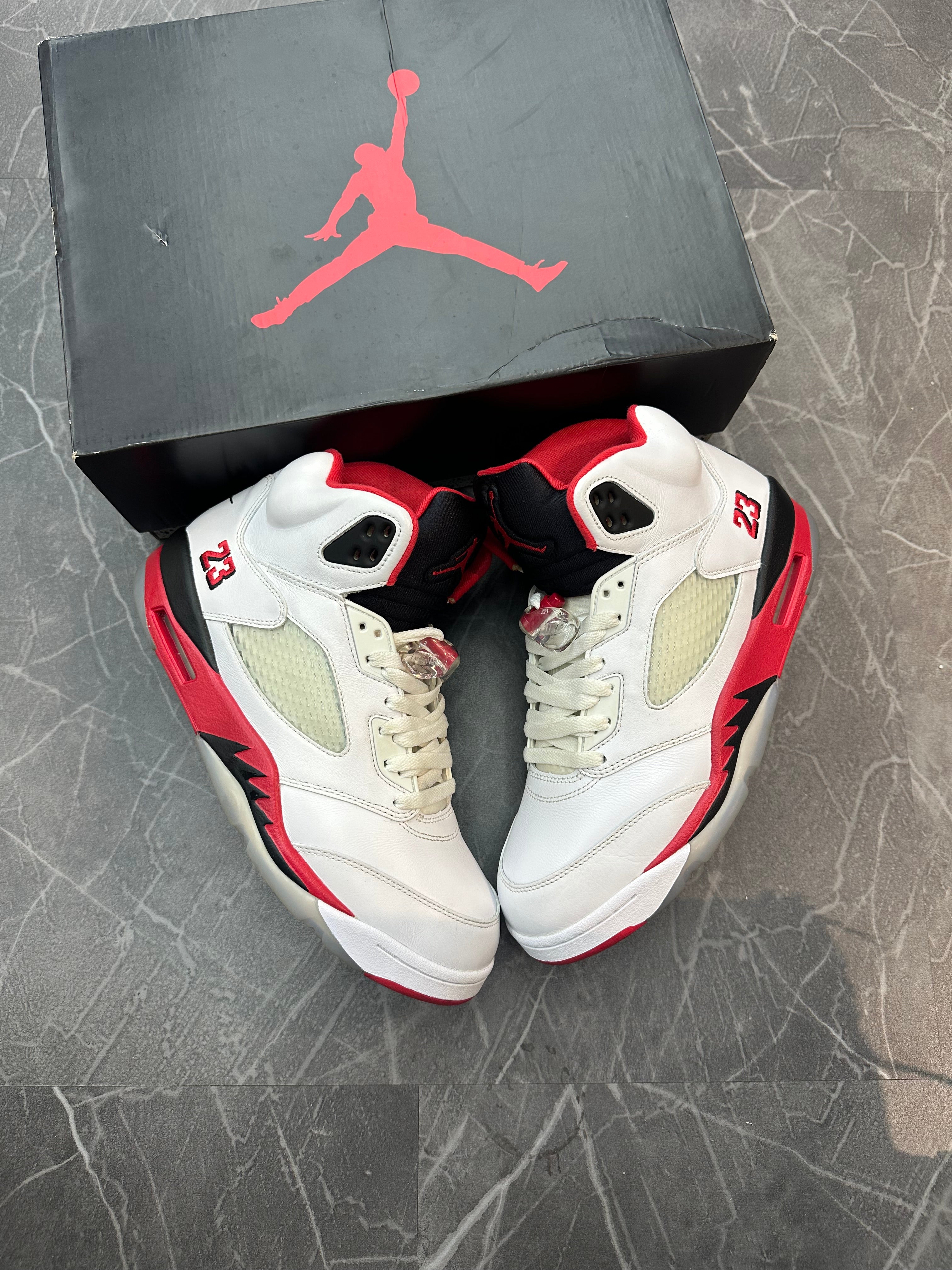Jordan 5 “Fire Red Black Tongue”