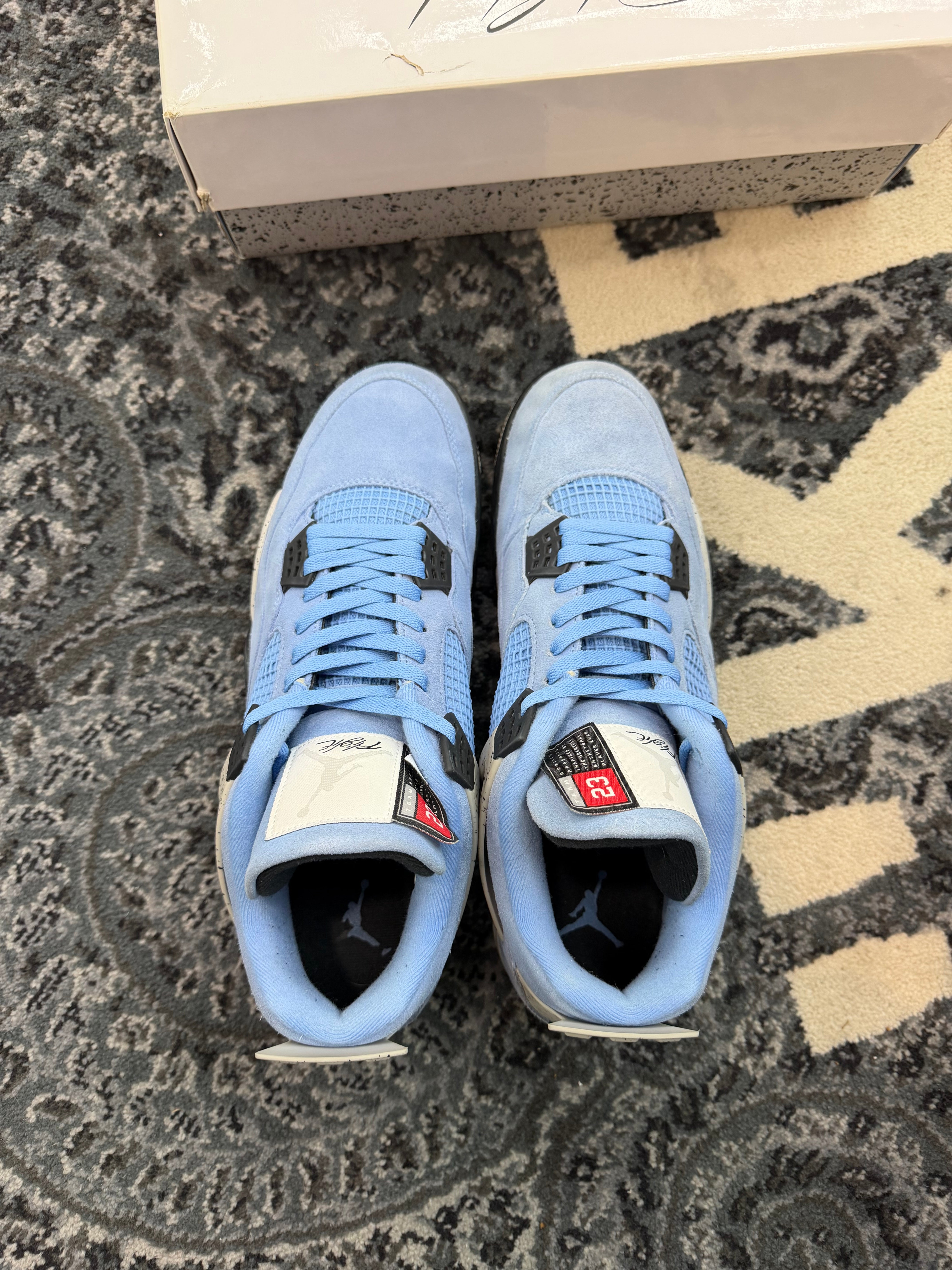 Jordan 4 “University Blue”