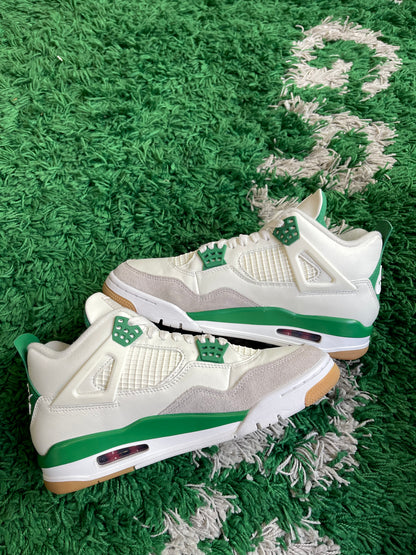Jordan 4 SB “Pine Green”
