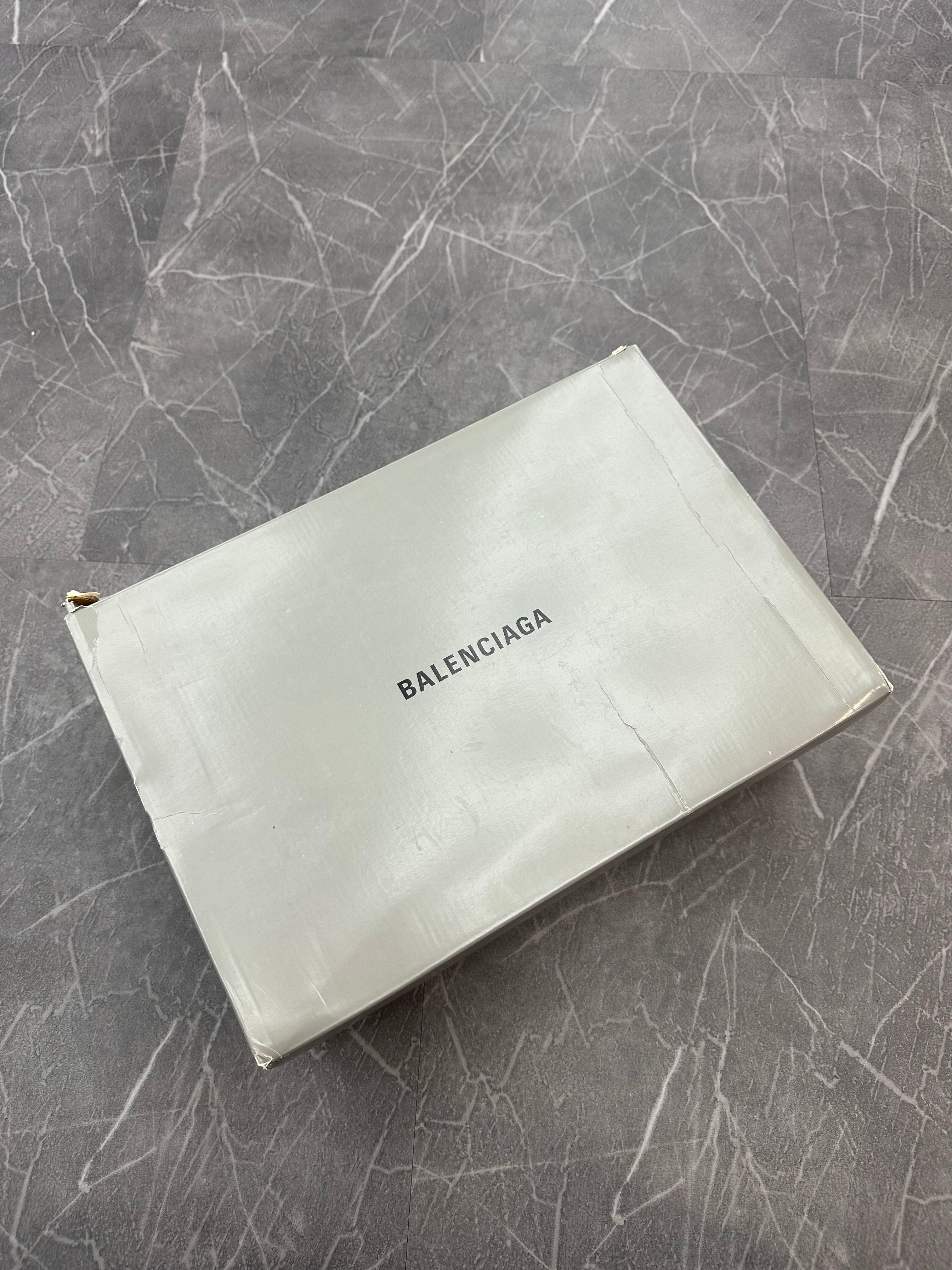 Balenciaga Triple S “Clear Sole”