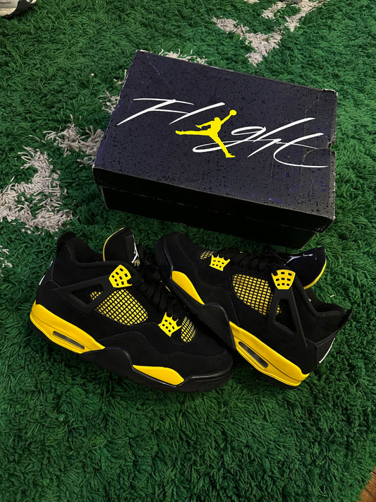 Jordan 4 “Thunder”