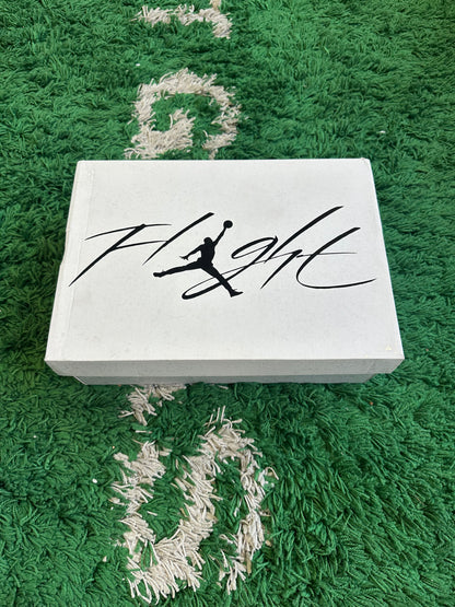 Jordan 4 “White Thunder”