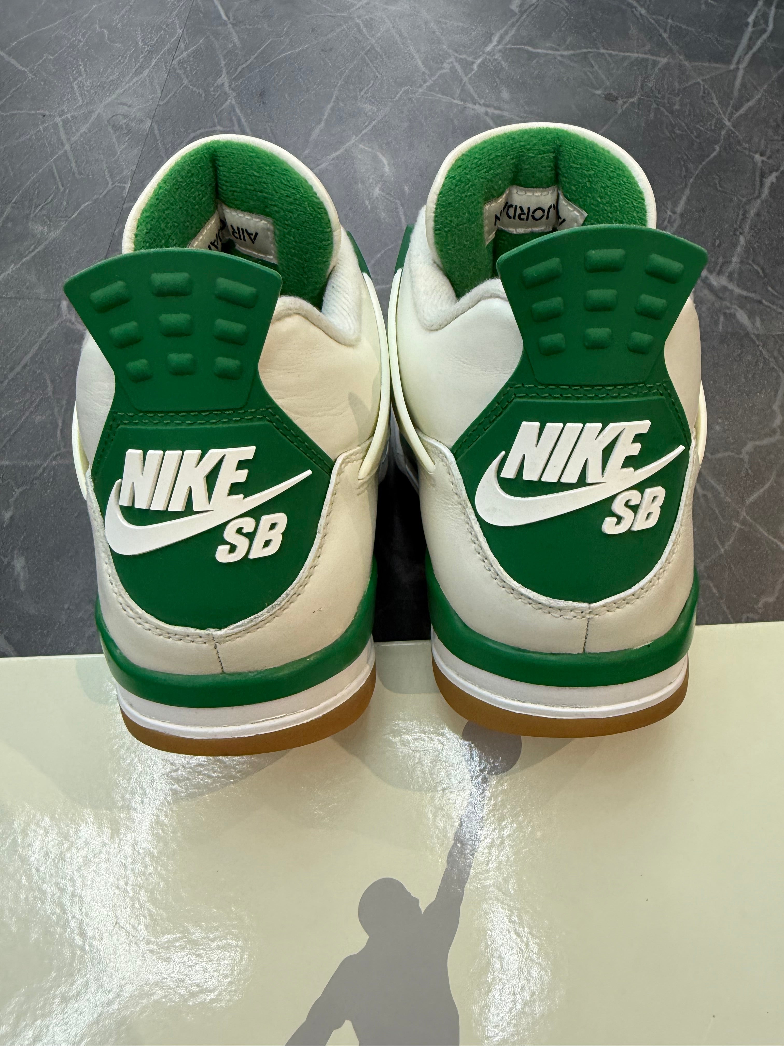 Jordan 4 SB “Pine Green”