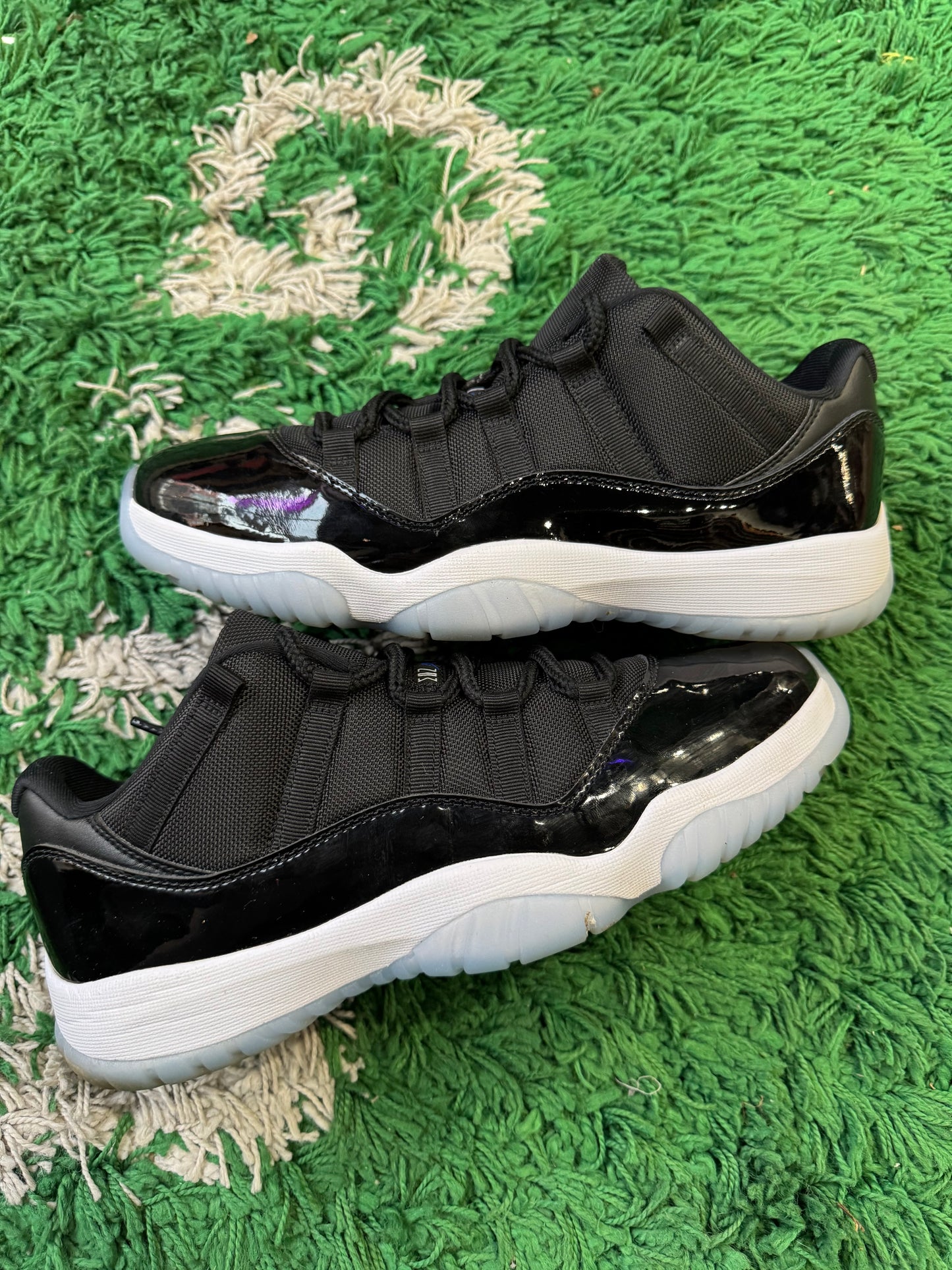 Jordan 11 Low “Space Jam”
