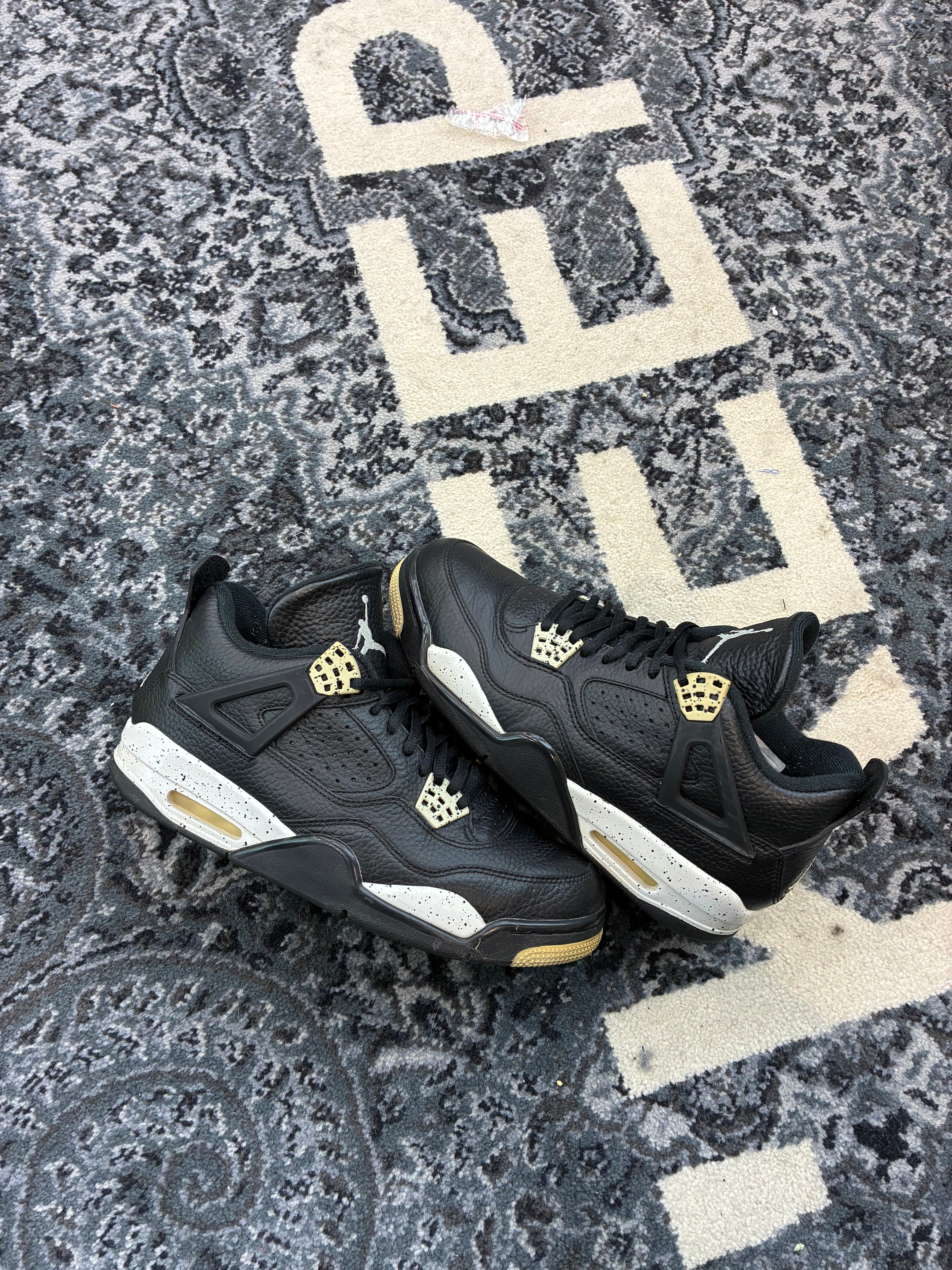 Jordan 4 “Oreo” (2015)