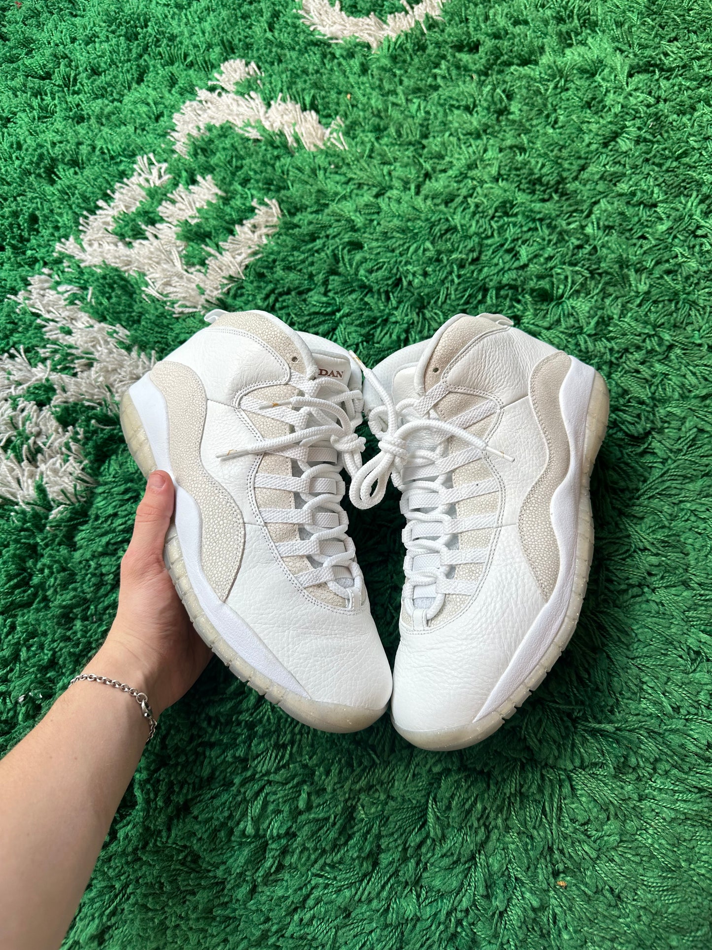 Jordan 10 x OVO “White”