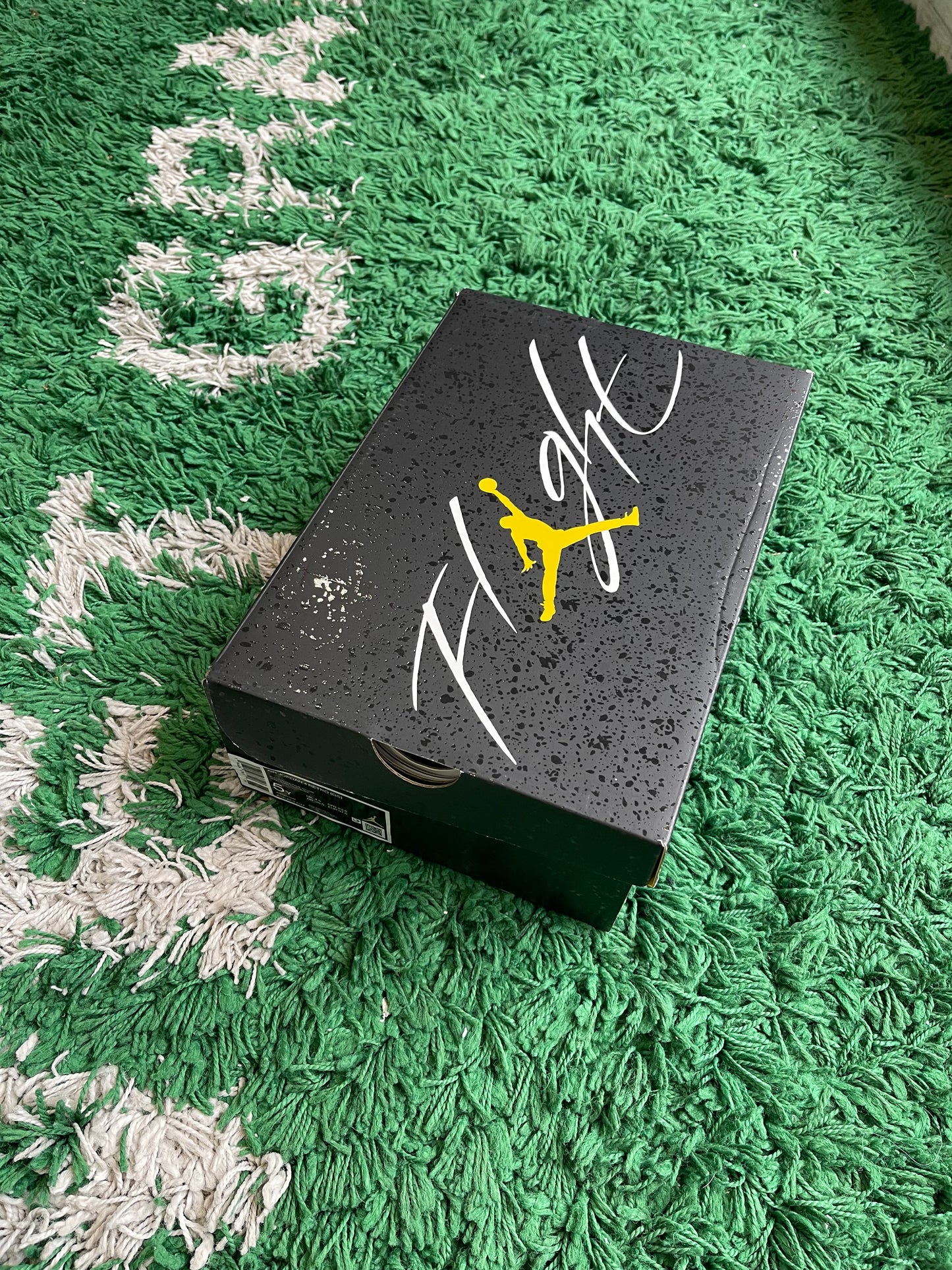 Jordan 4 “Thunder”