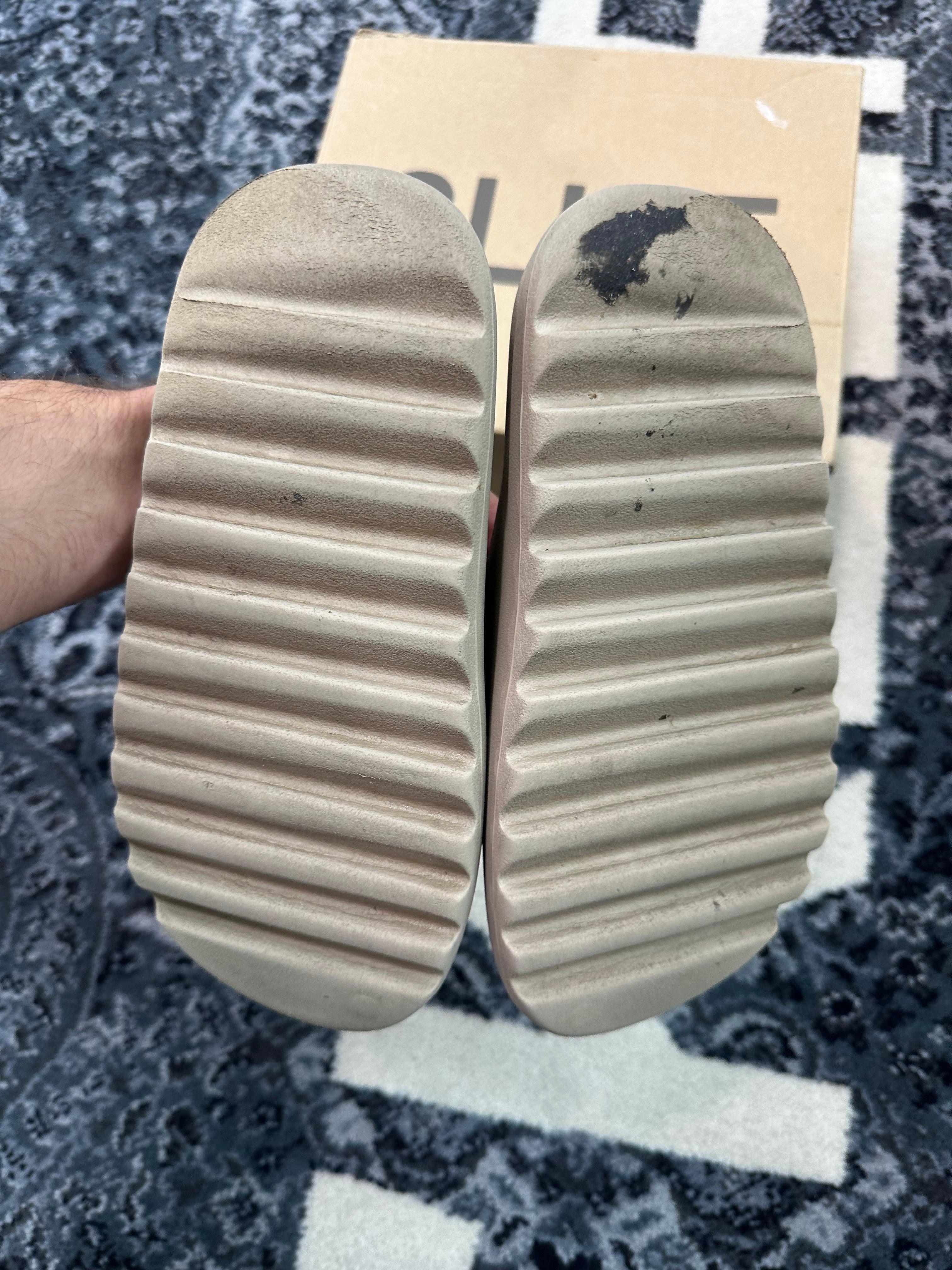 Yeezy Slide “Pure”