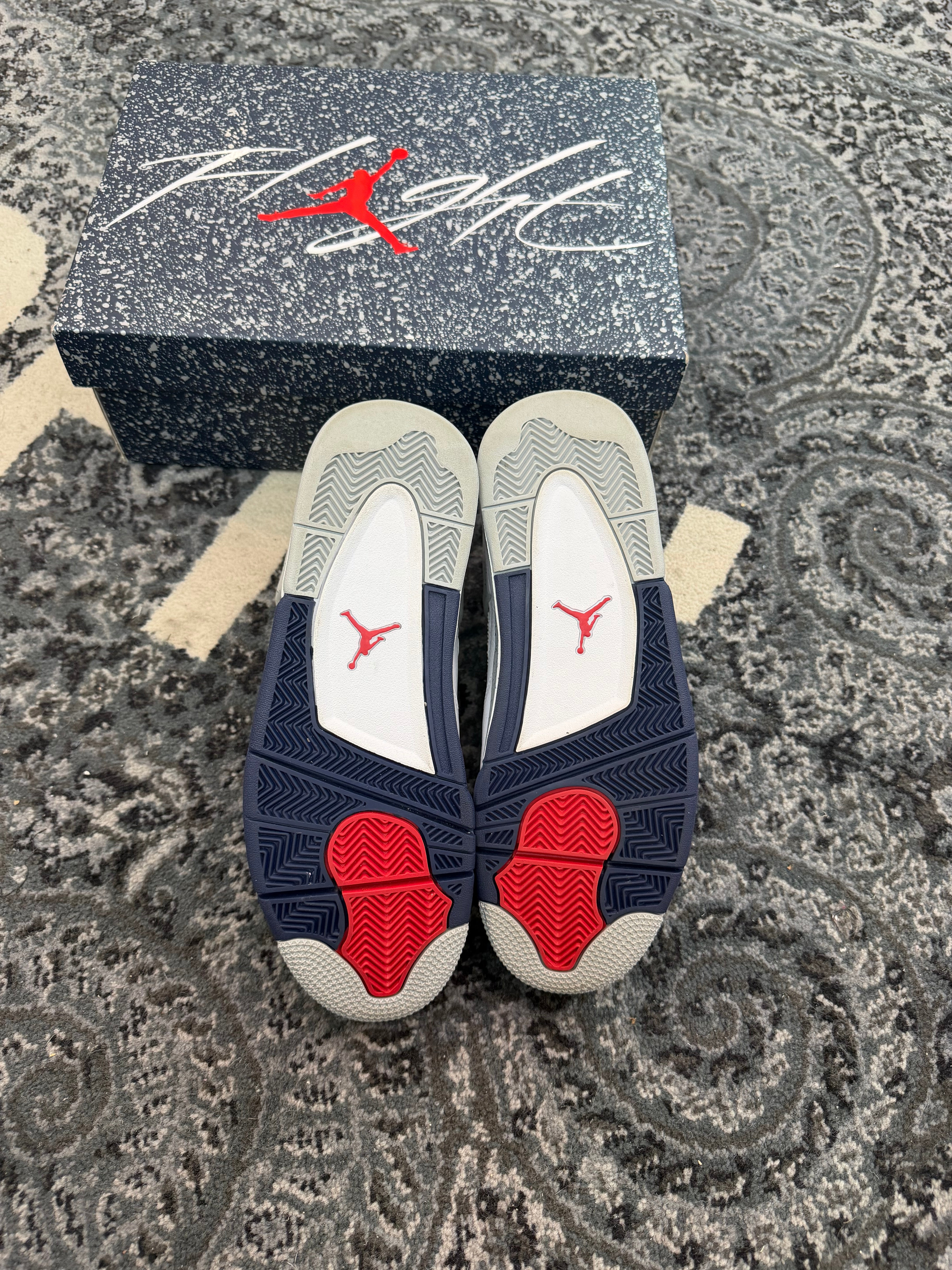 Jordan 4 “Midnight Navy”