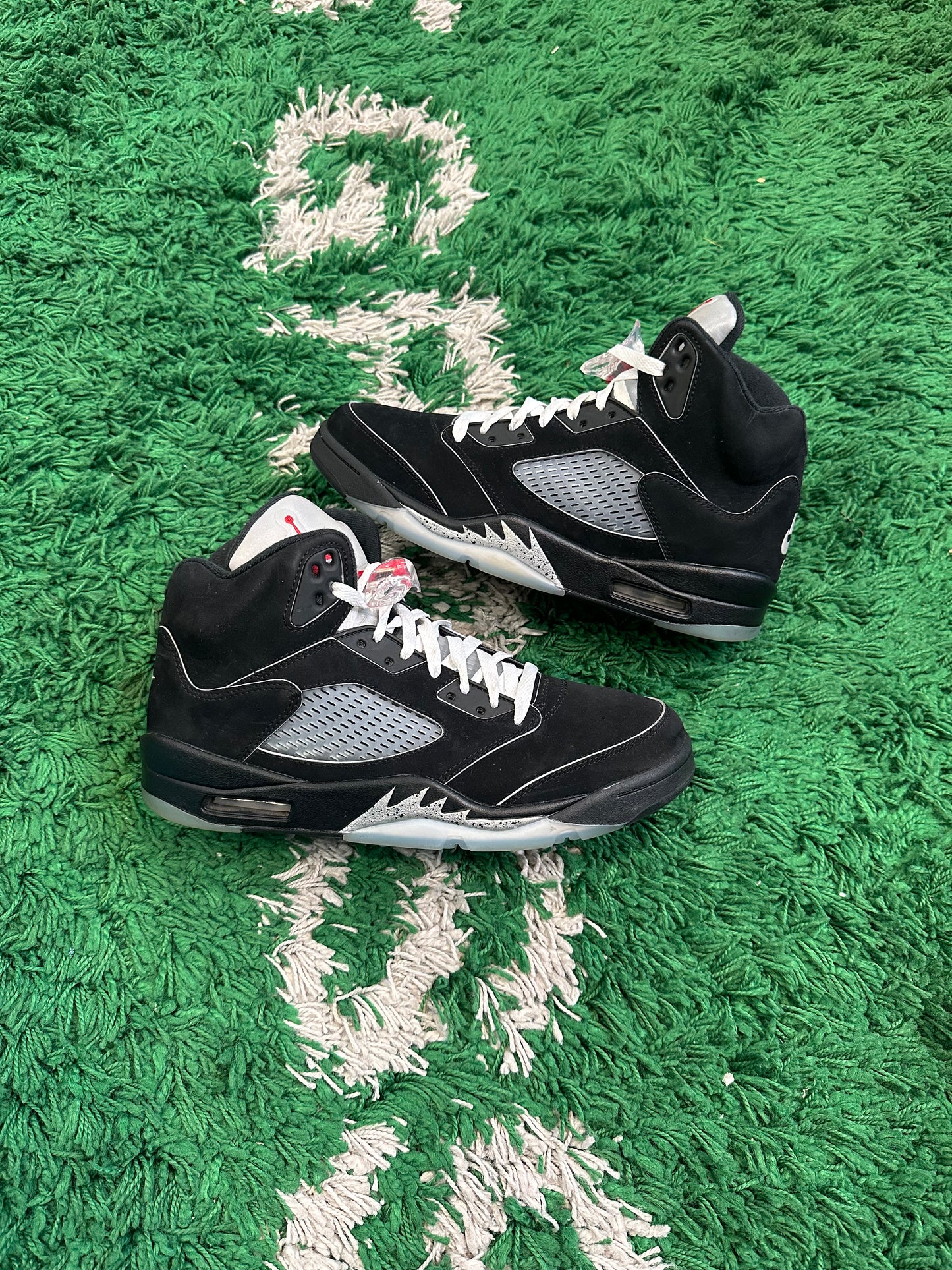 Jordan 5 “Black Metallic Reimagined”