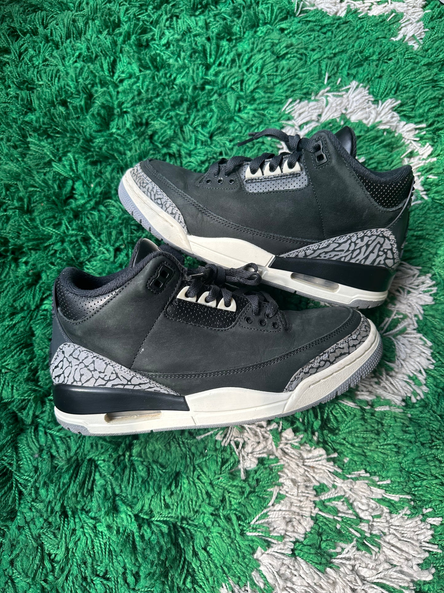 Jordan 3 “Off Noir”