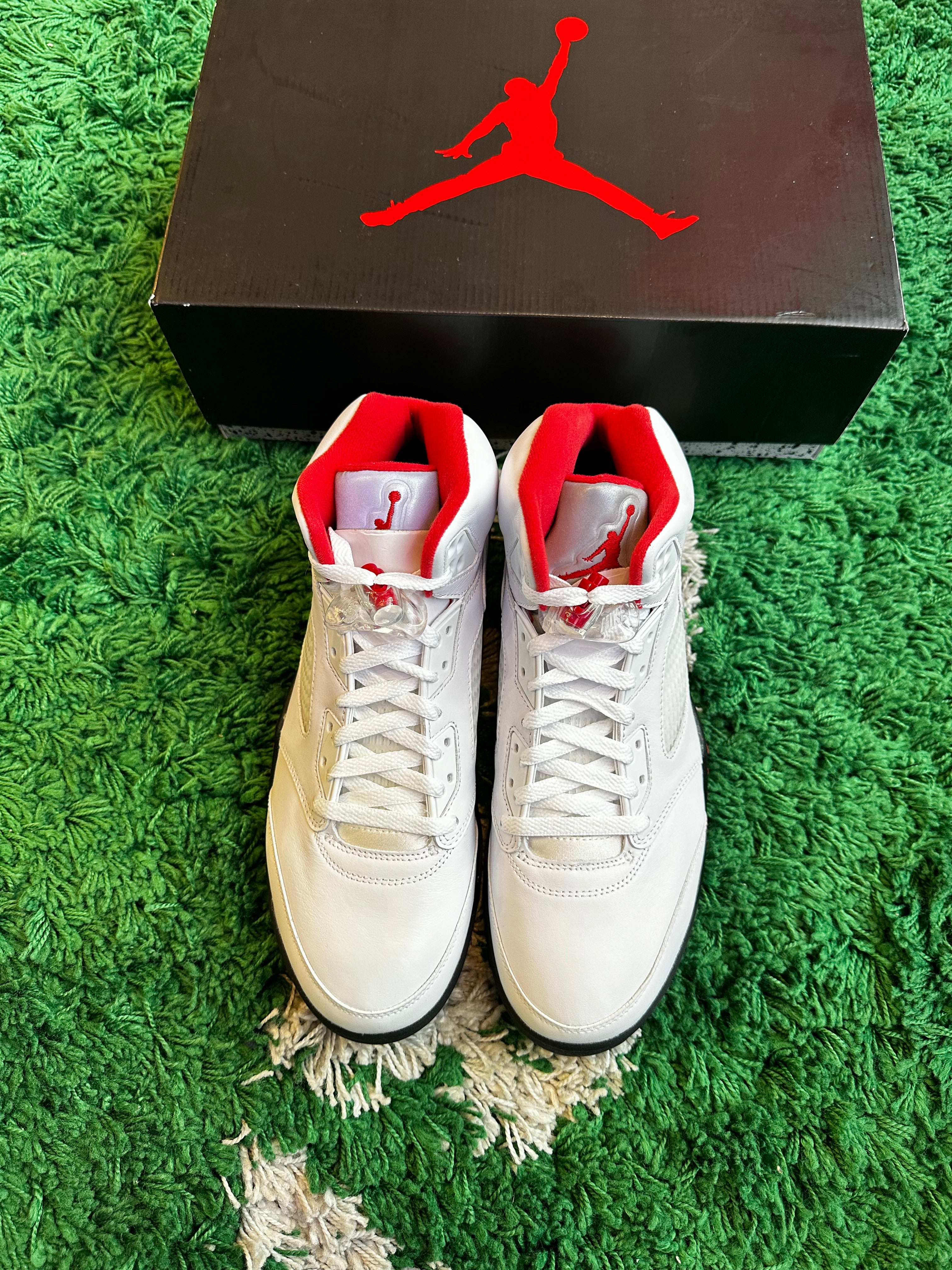 Jordan 5 “Fire Red”