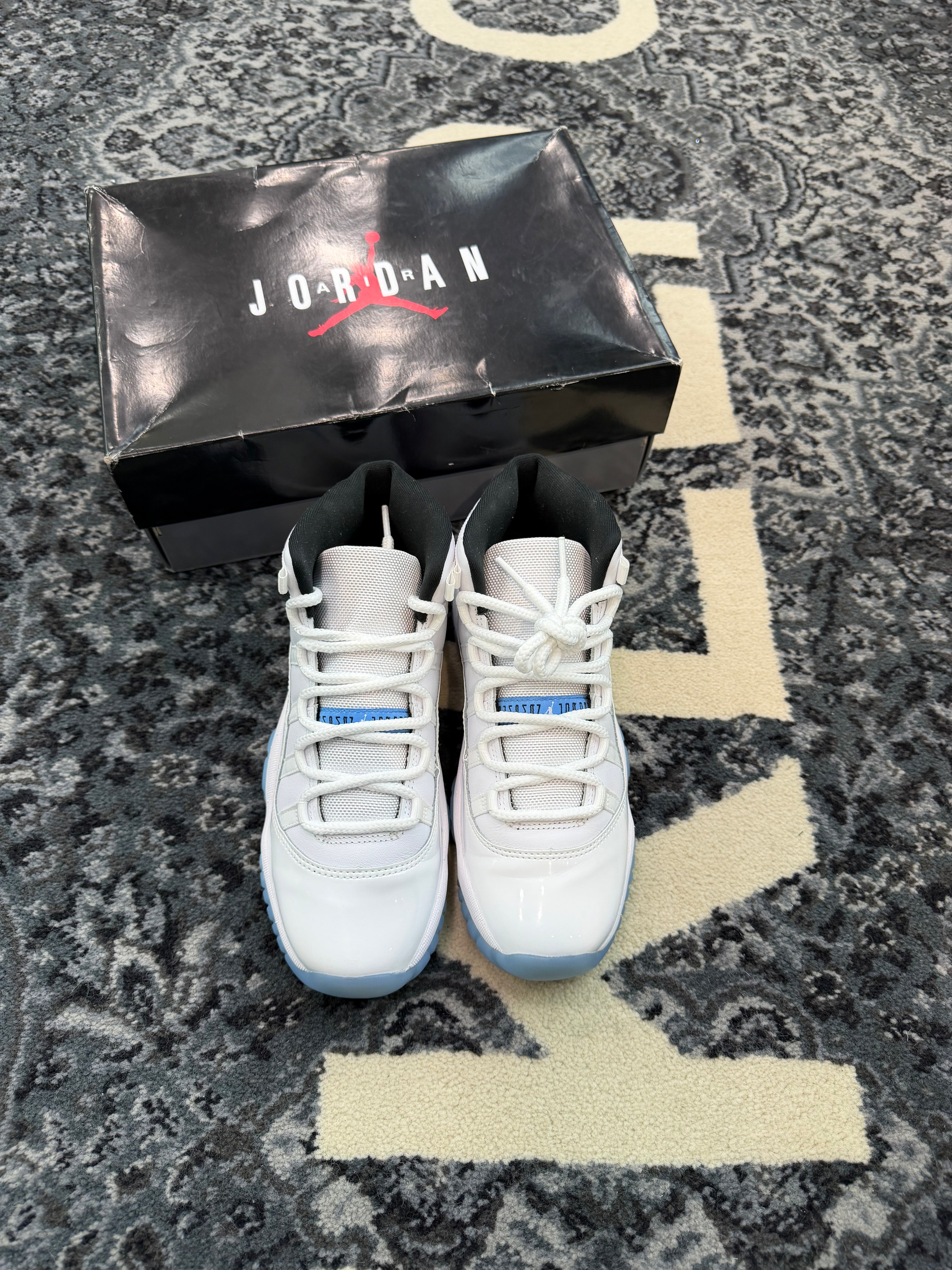 Jordan 11 “Legend Blue”