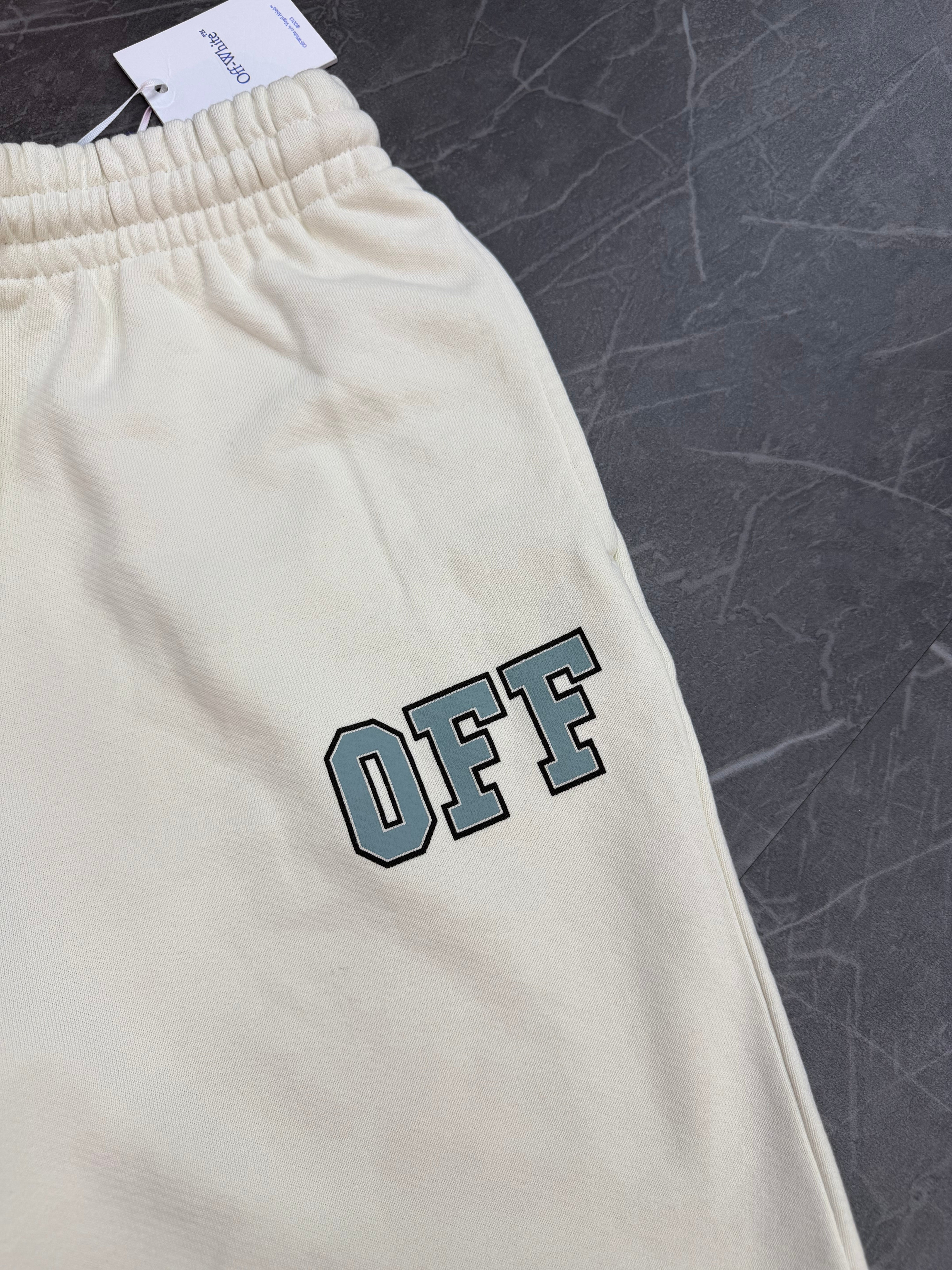 Off-White Sweat Shorts “Cream”