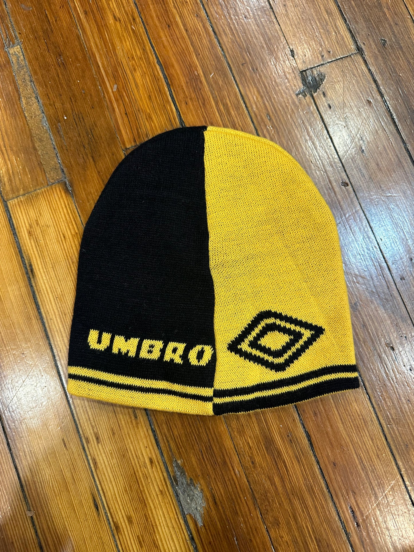 Supreme Beanie Umbro