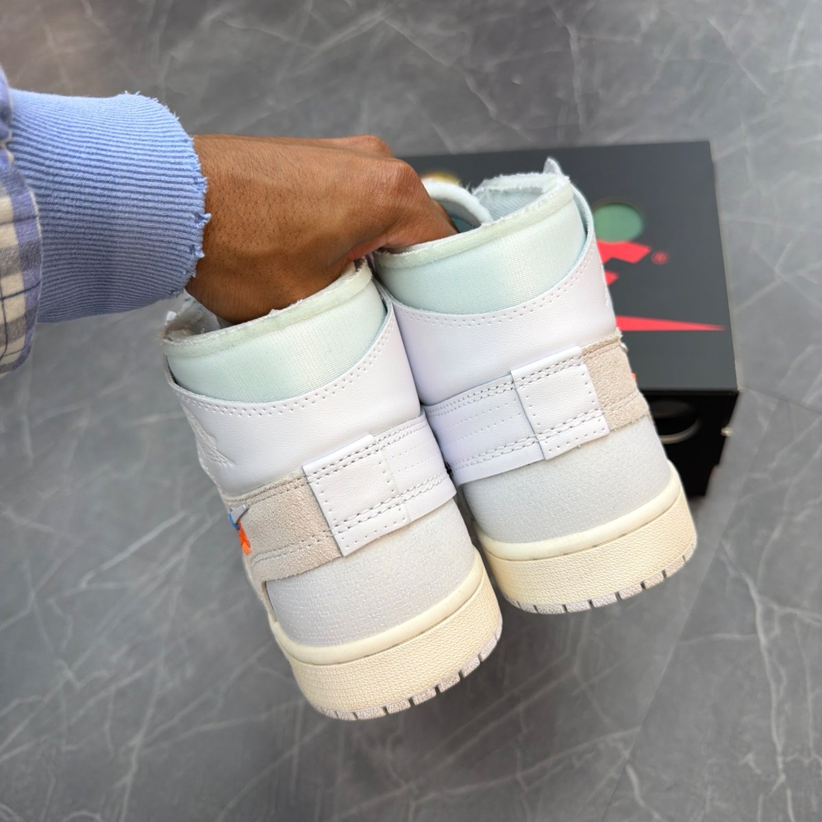 Jordan 1 Retro High Off-White Alaska - Image 3