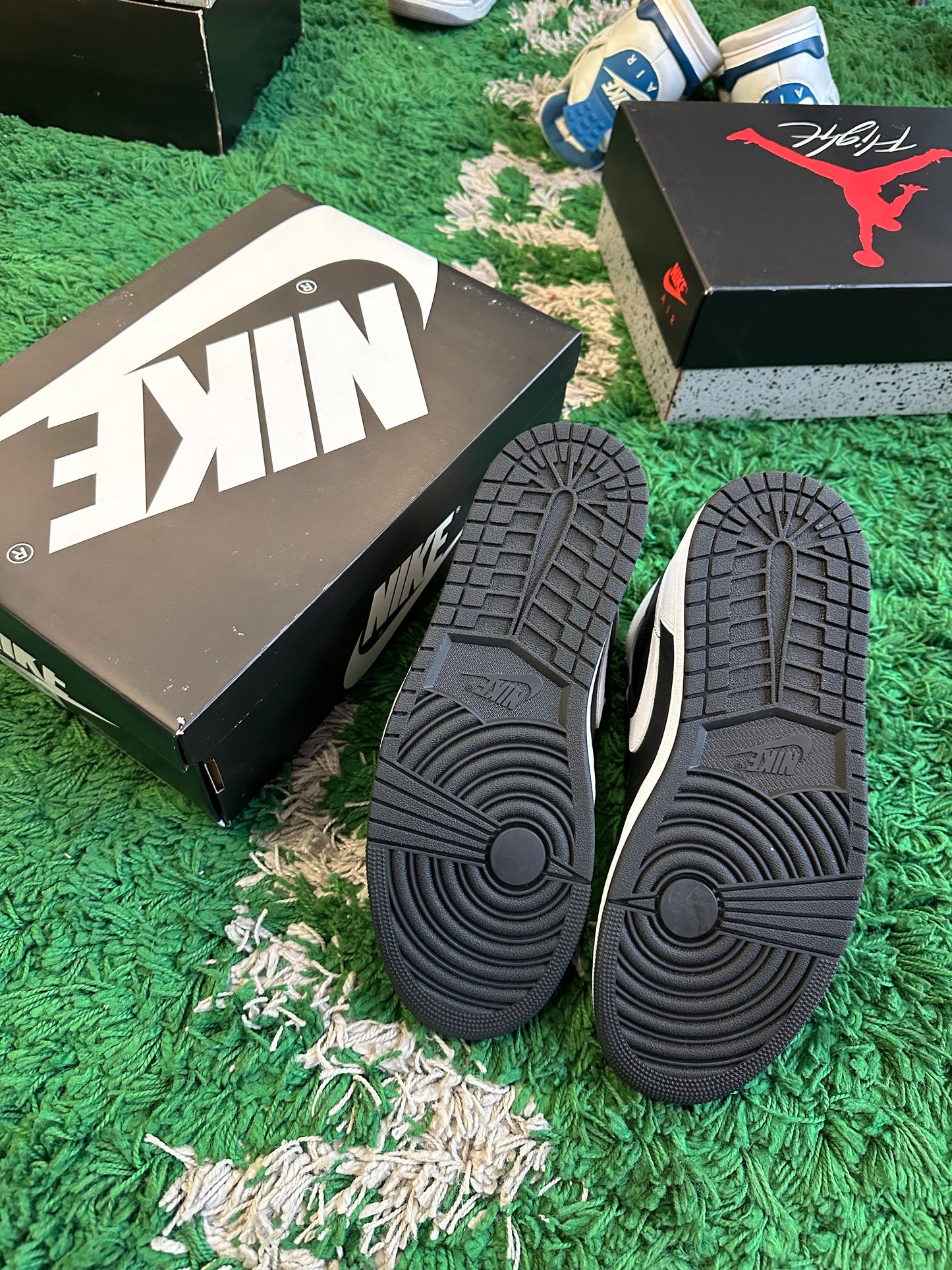 Jordan 1 High “Black White”