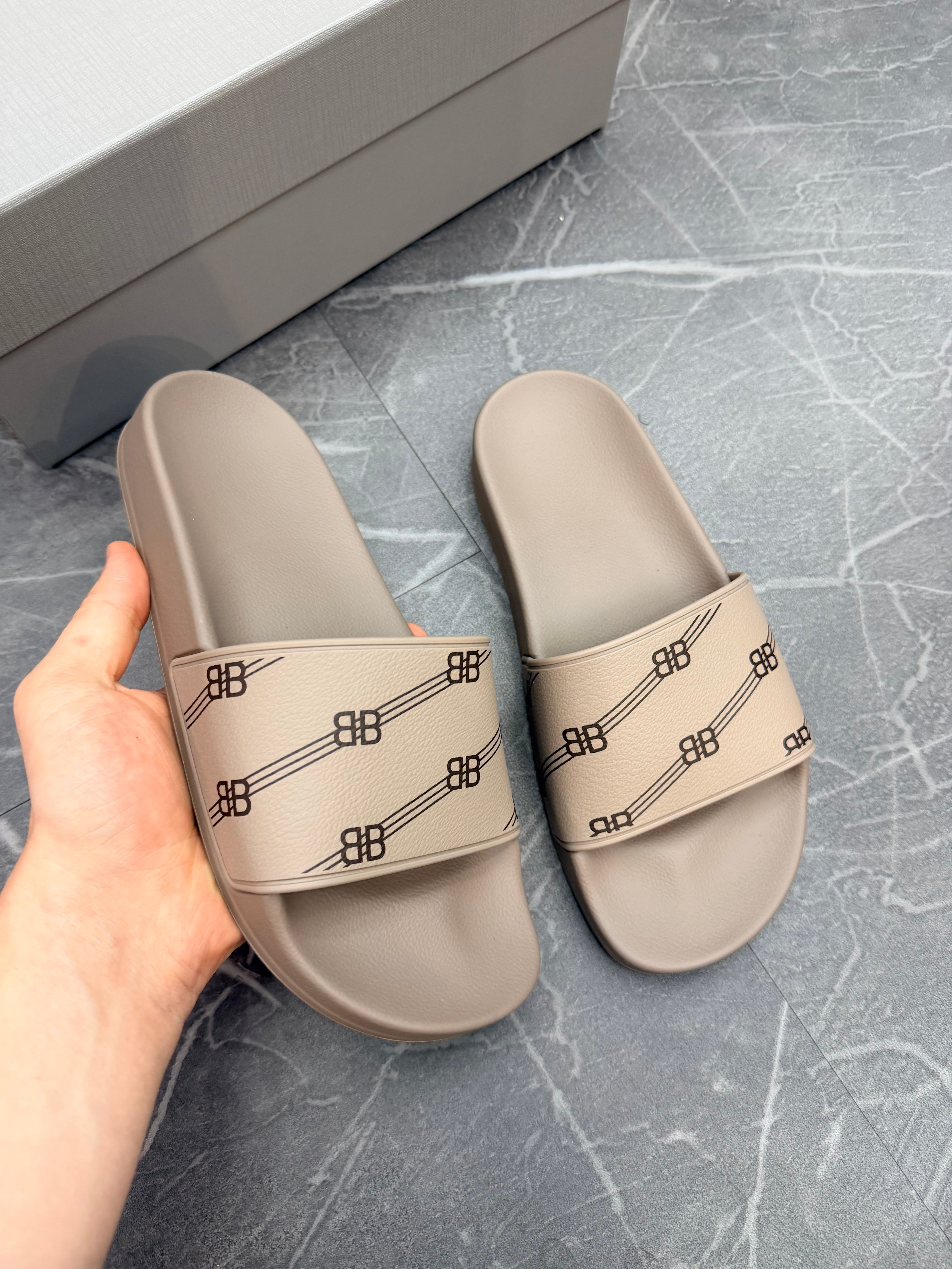 Balenciaga Pool Slides “Dark Begie”