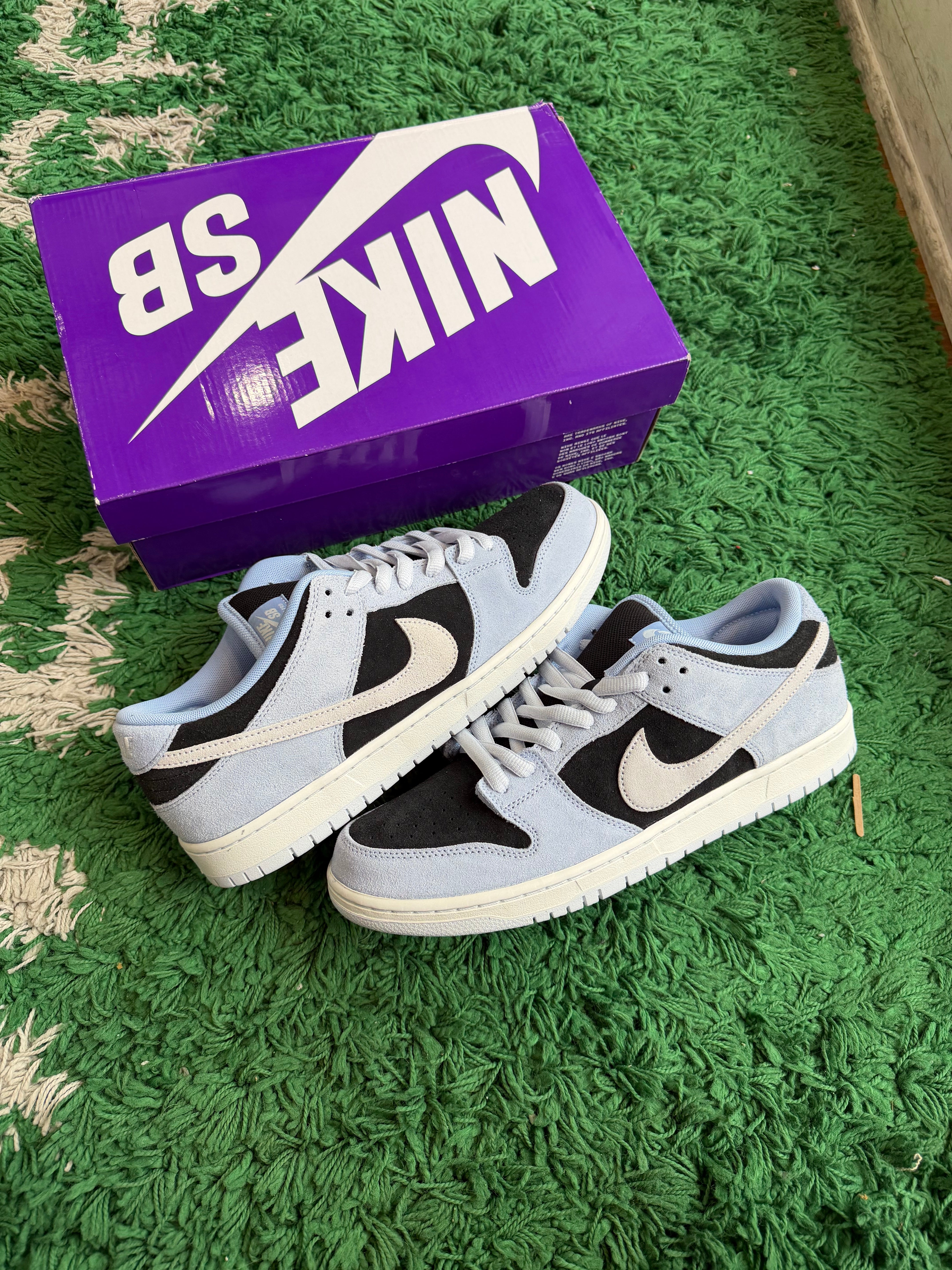 Nike SB Dunk Low “Black Aluminum”