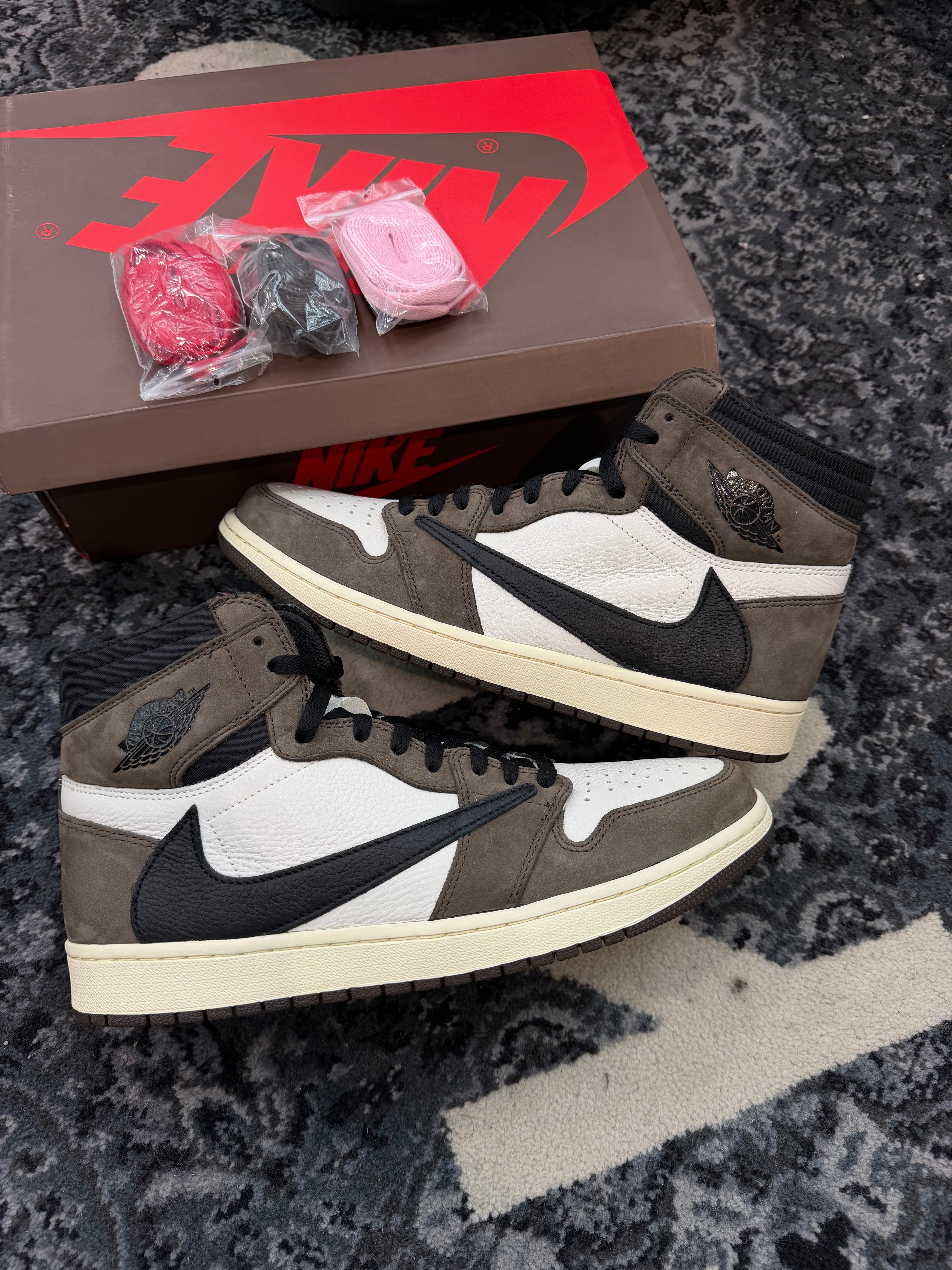 Jordan 1 High x Travis Scott “Mocha”