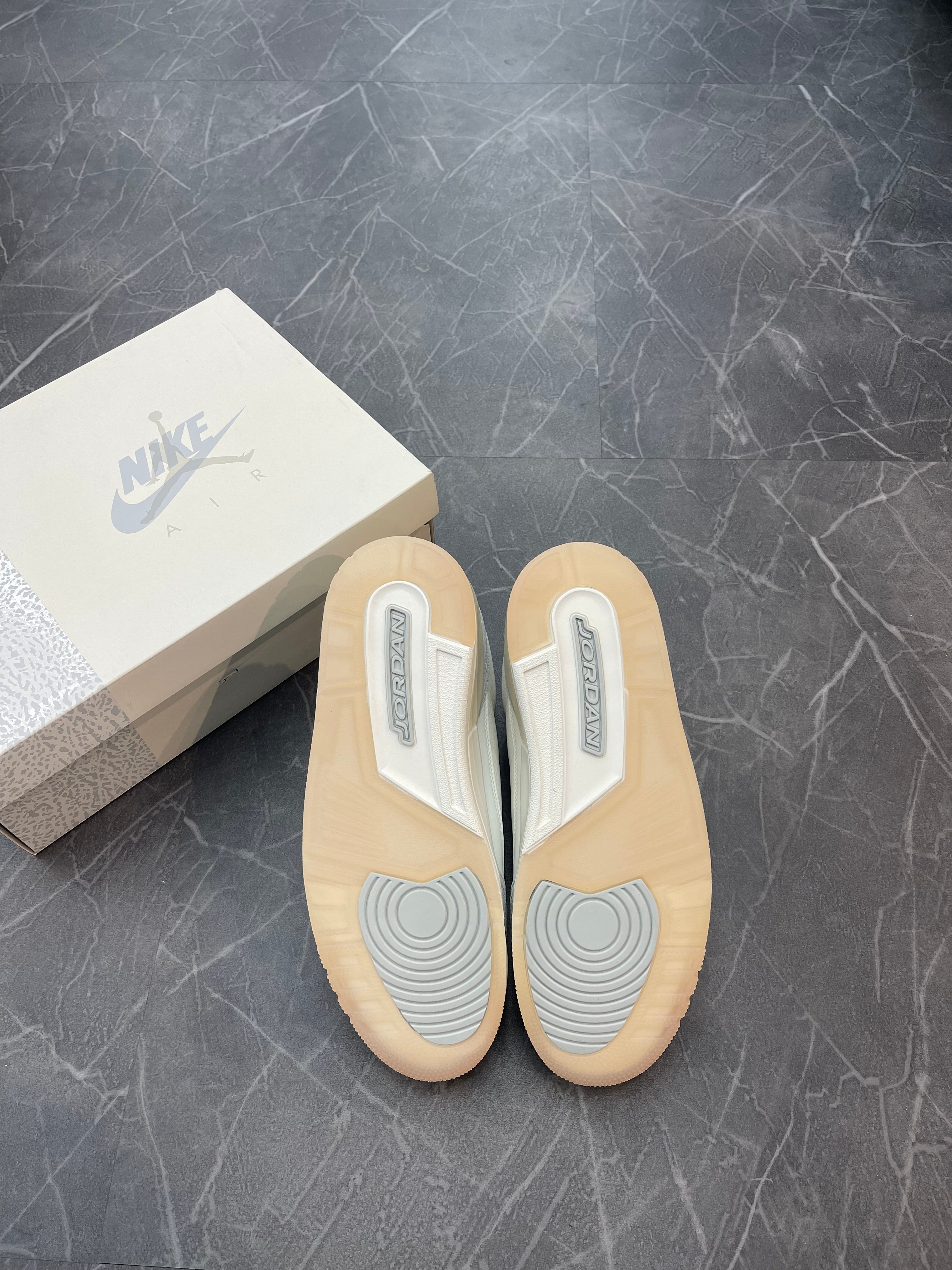Jordan 3 “Craft Ivory”