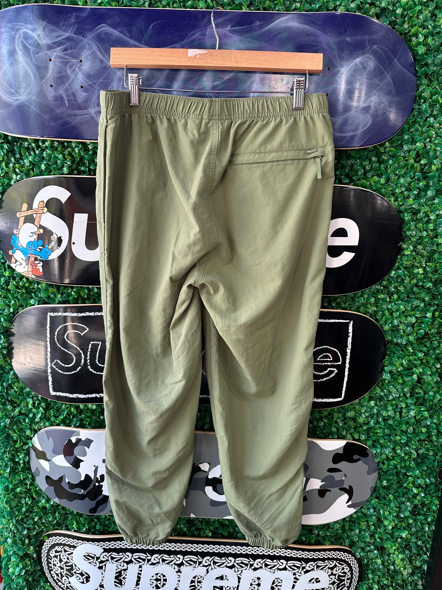 Supreme Jogger Pants “Olive Green”