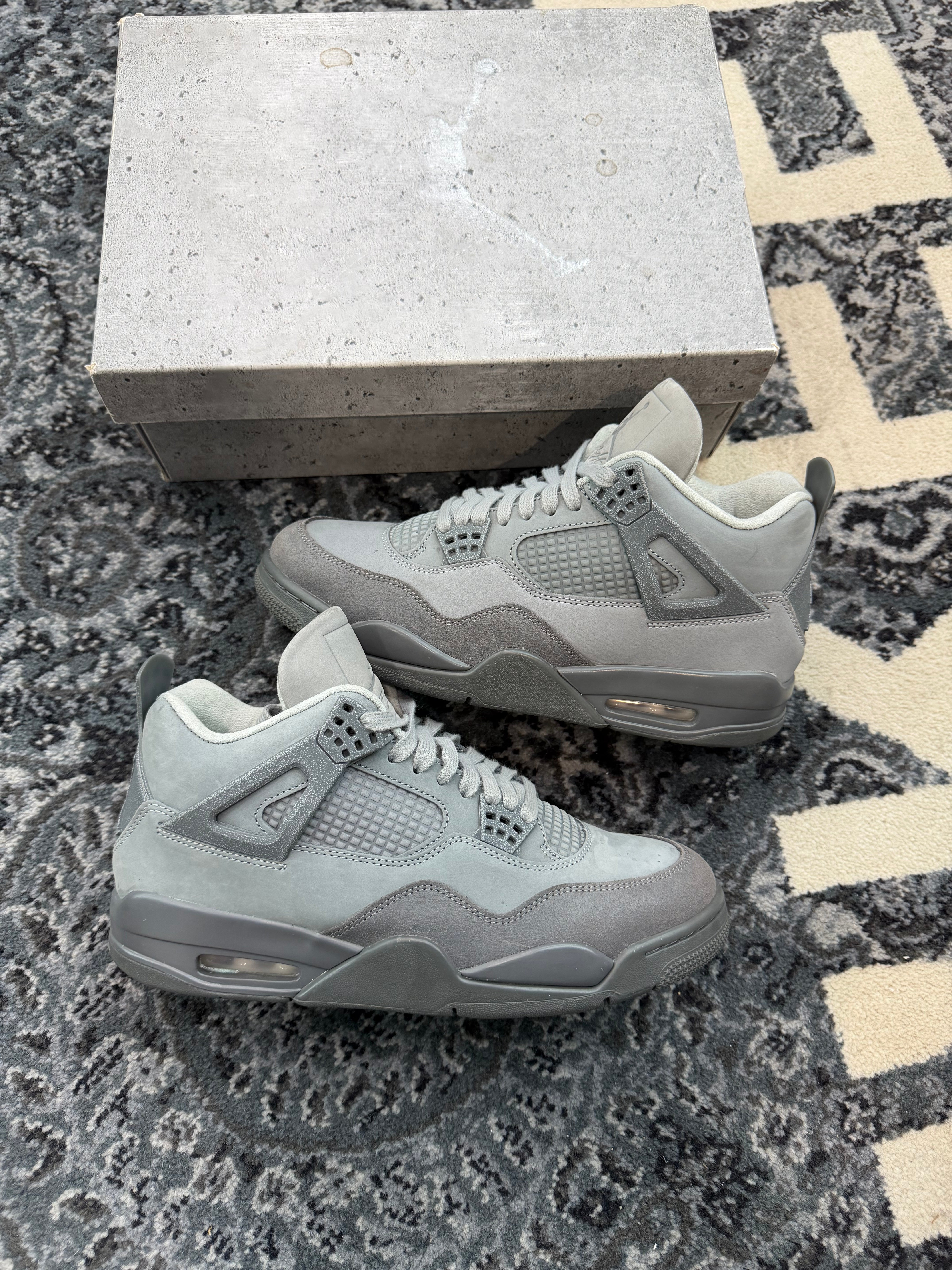 Jordan 4 “Wet Cement”