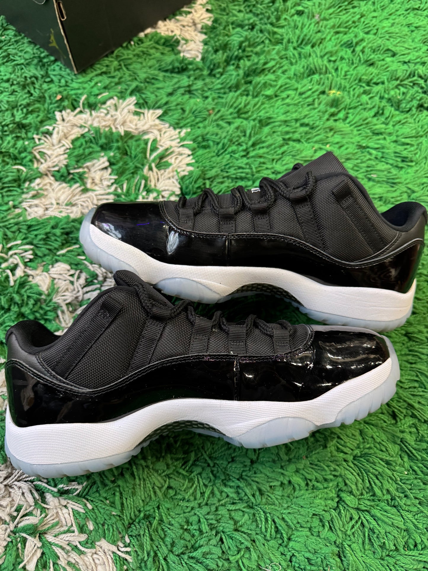 Jordan 11 Low “Space Jam”