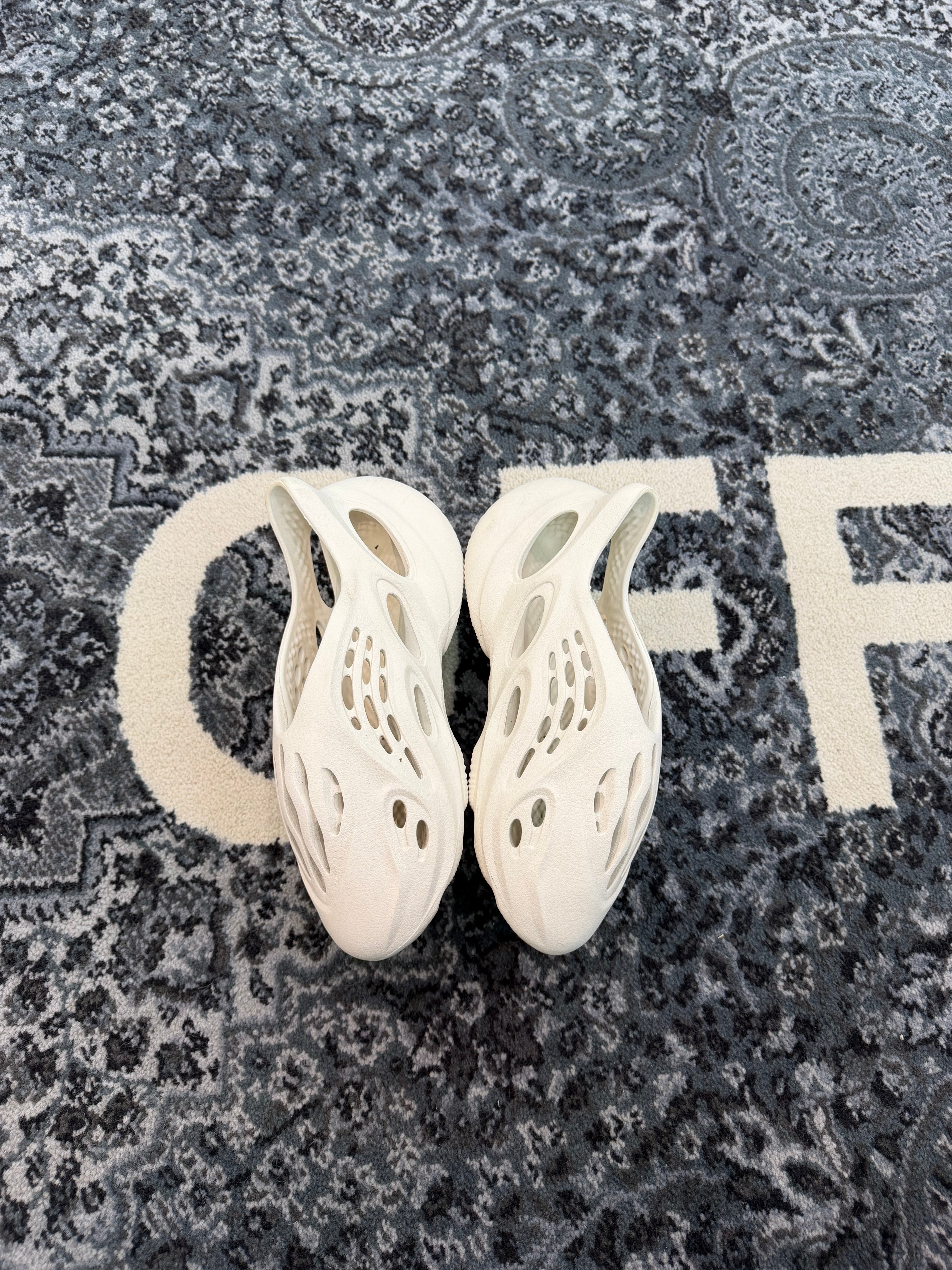 Yeezy Foam Runner “Sand”