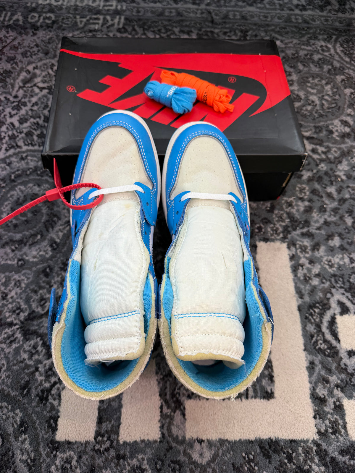 Jordan 1 High x Off White “University Blue”
