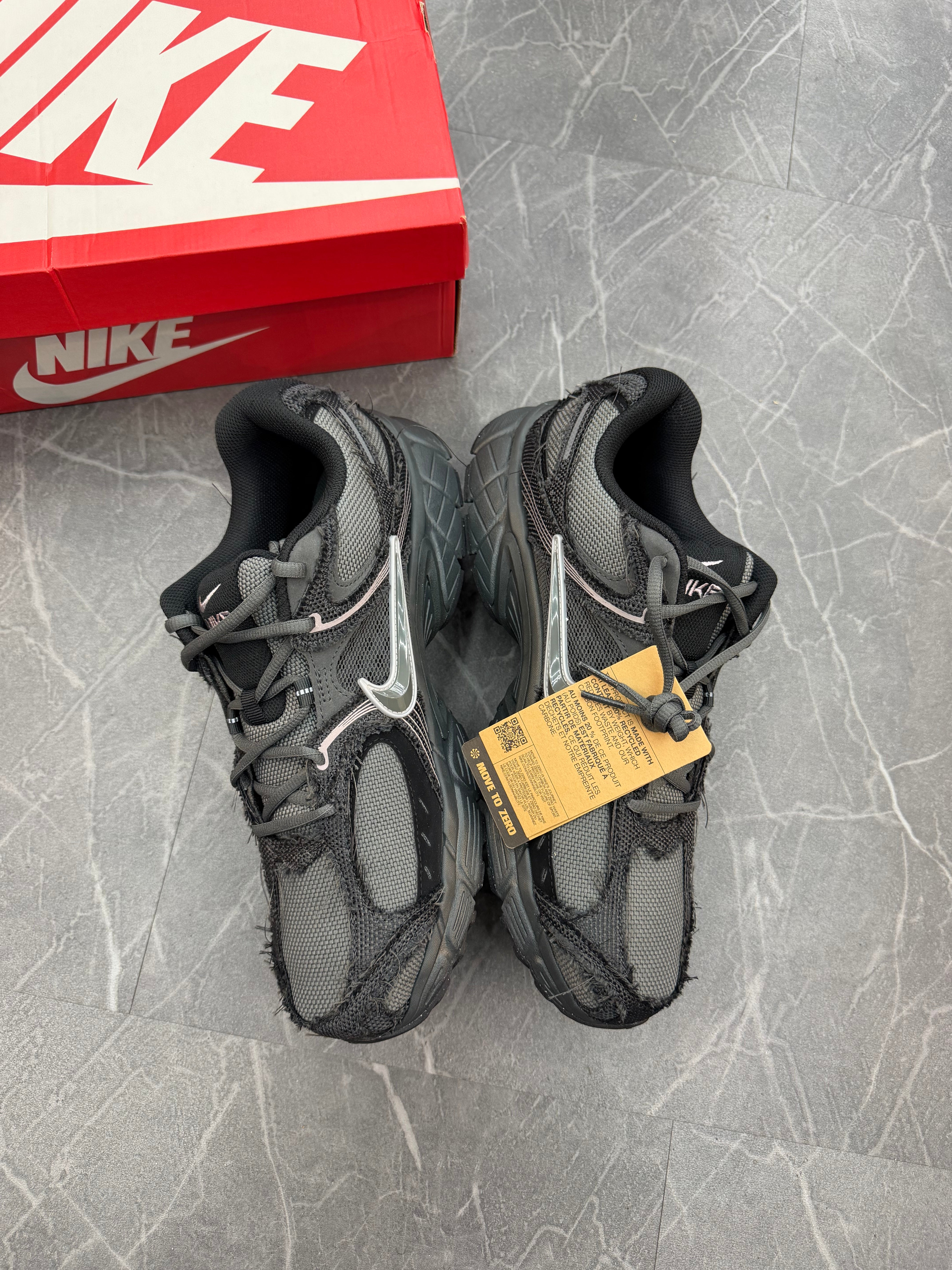 Nike V5 RNR “Anthracite Violet Ore”