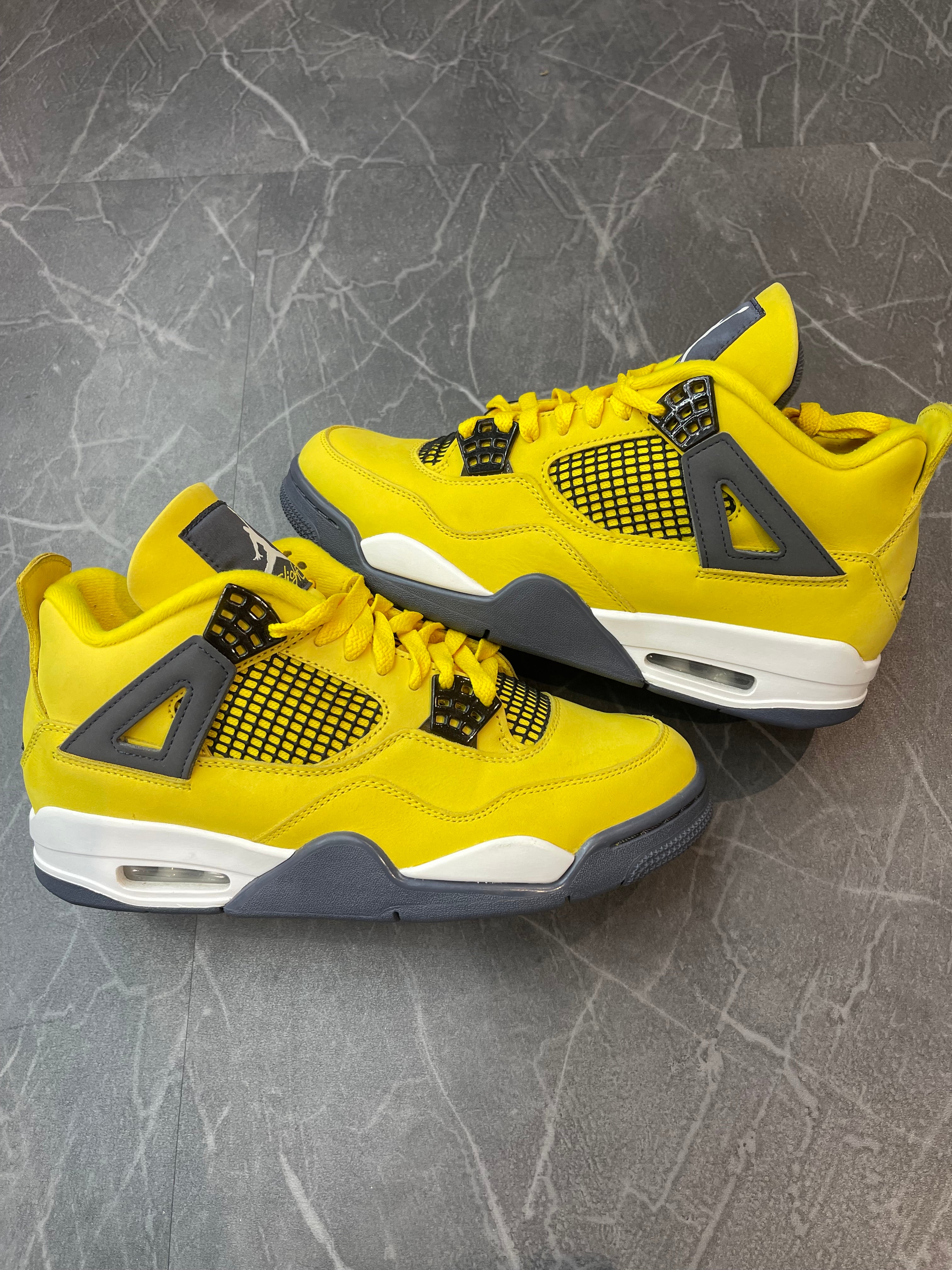 Jordan 4 “Lightning”