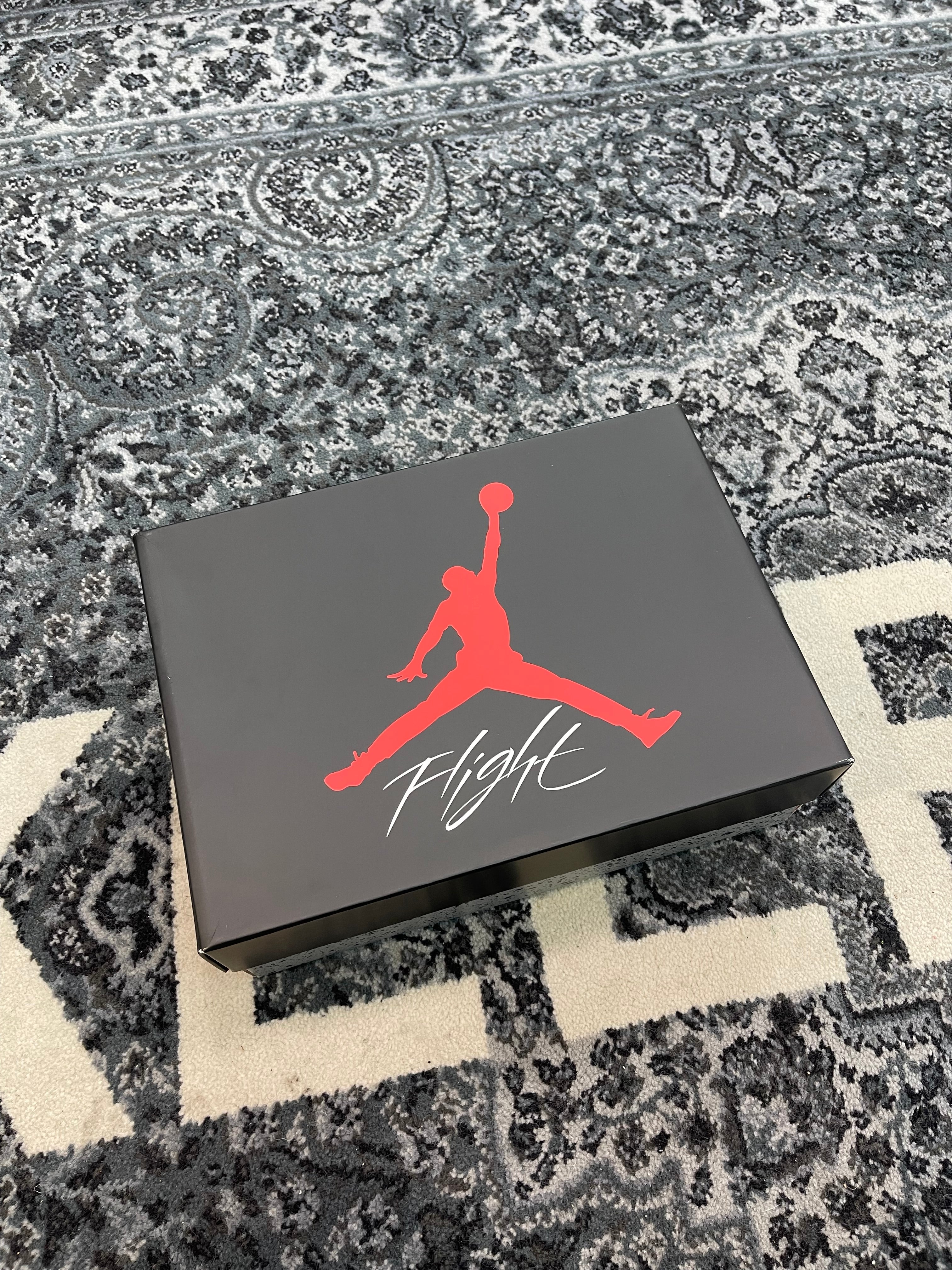 Jordan 4 “Canyon Purple”