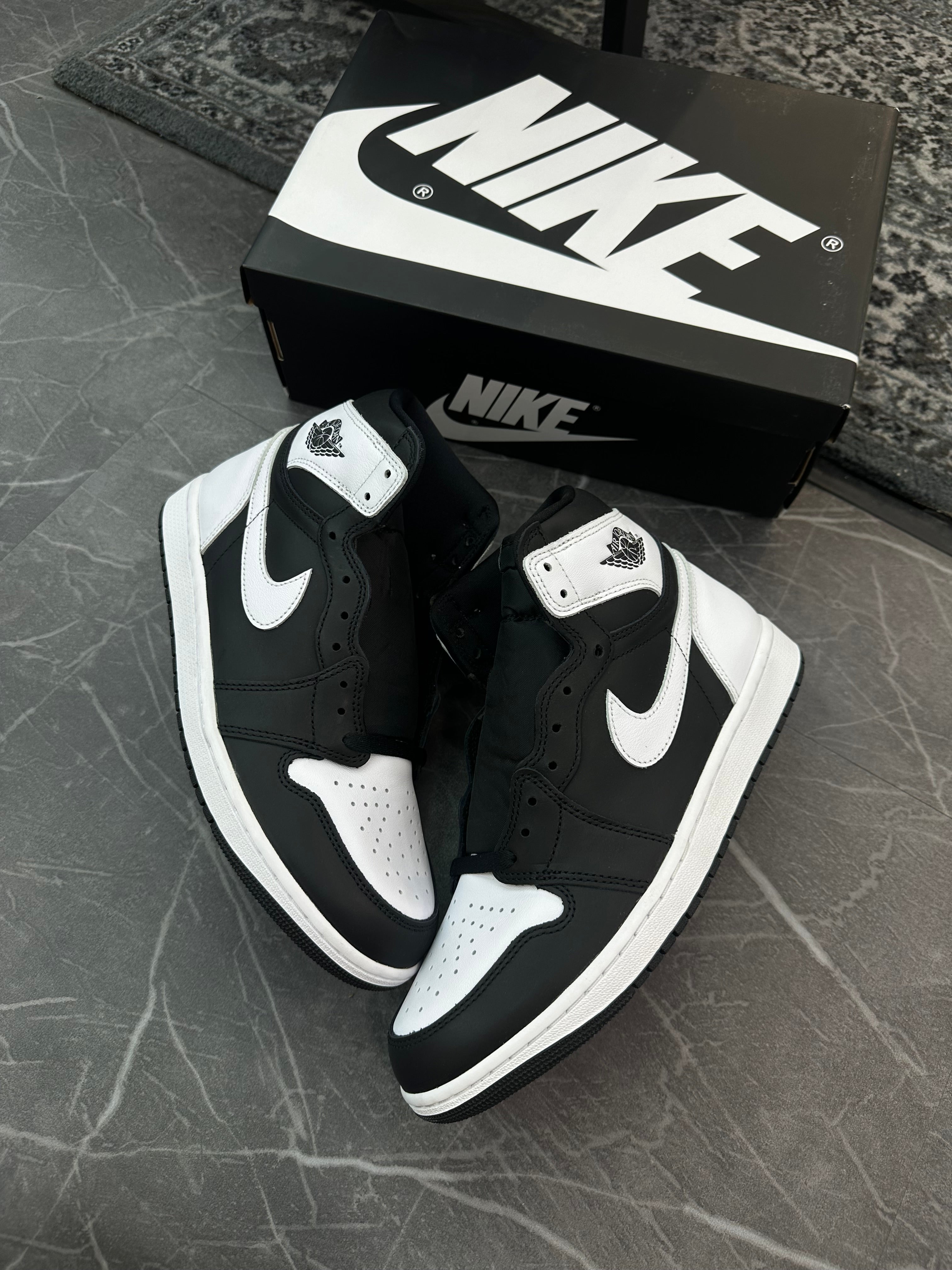 Jordan 1 High “Black White”